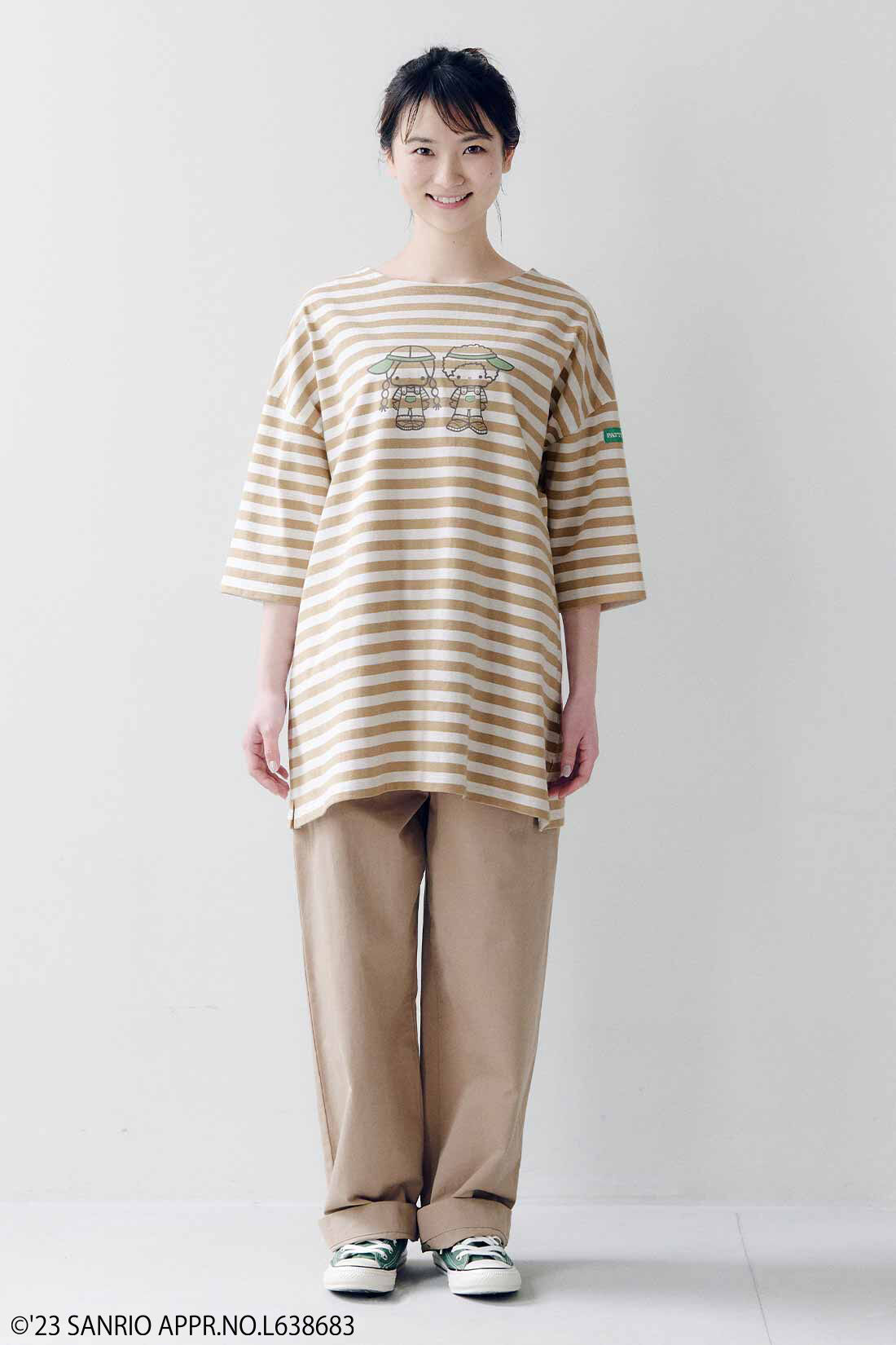 Real Stock|サンリオキャラクターコラボ　カラーボーダーのチュニックトップス〈パティ＆ジミー〉|身長162cm、Mサイズ着用