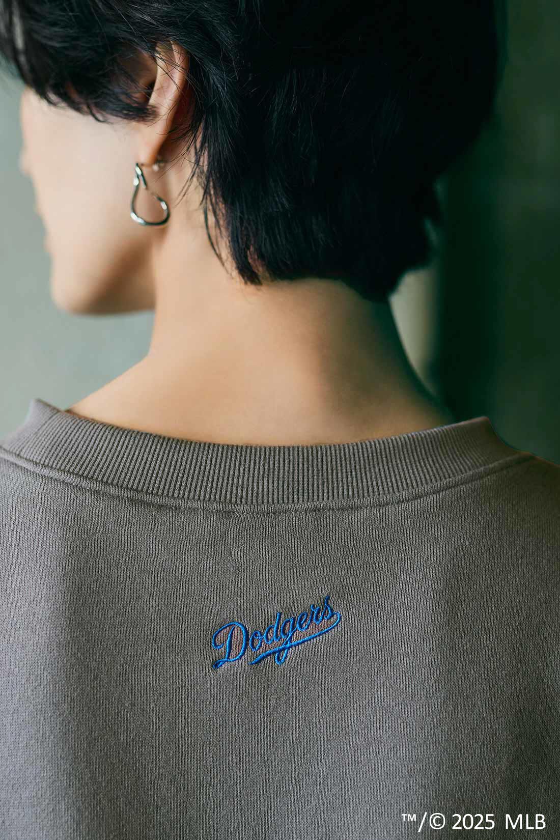 Real Stock|IEDIT[イディット]　オリジナルMLBデザイン ダークカラーでシックにきまる大人のゆるスウェット〈グレー〉