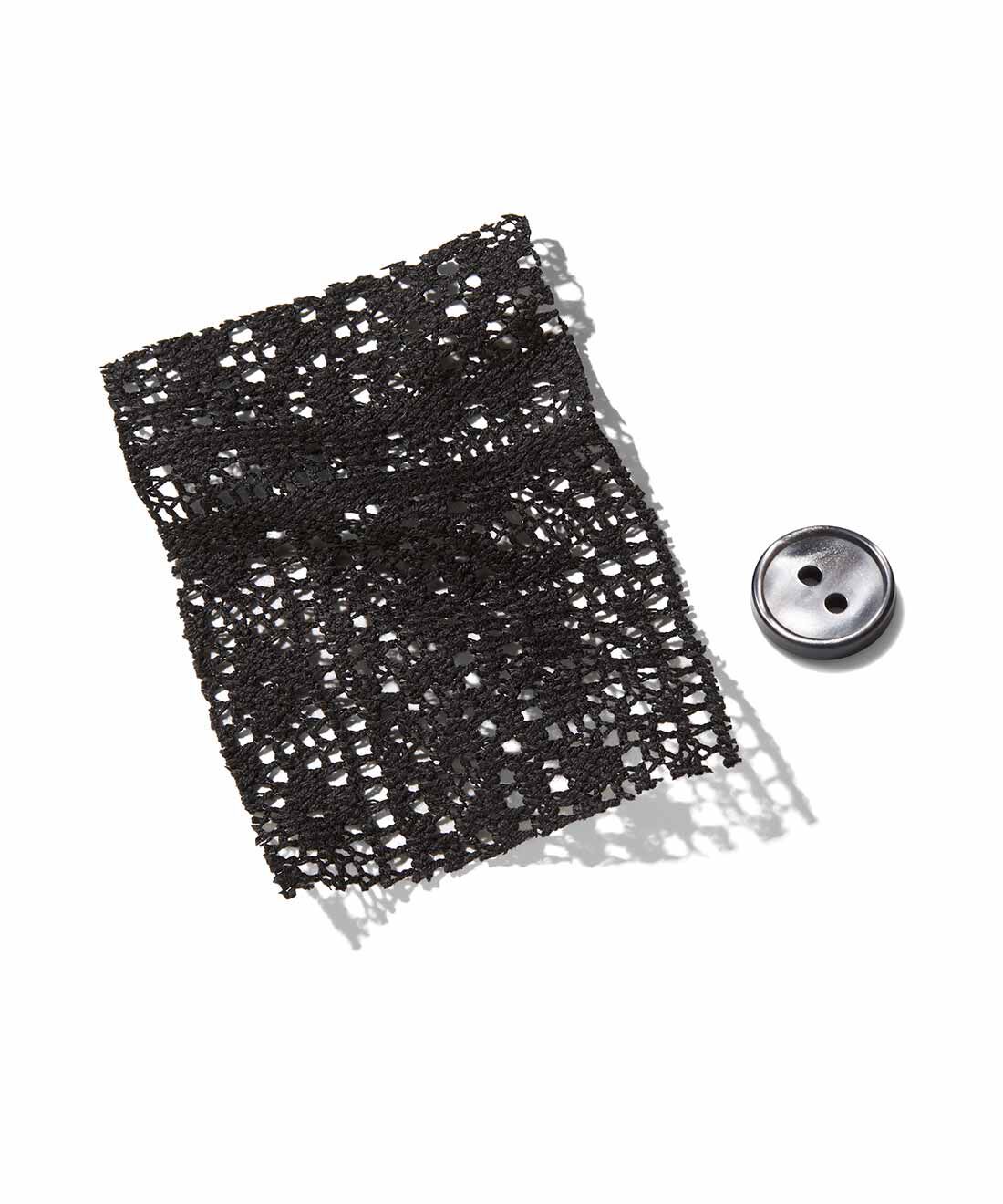 Real Stock|【3～10日でお届け】リブ イン コンフォート トレンドライクな綿混素材のレースシャツ〈ブラック〉|ナチュラルな風合いの綿混レース。貝調ボタンもさりげなく上品。