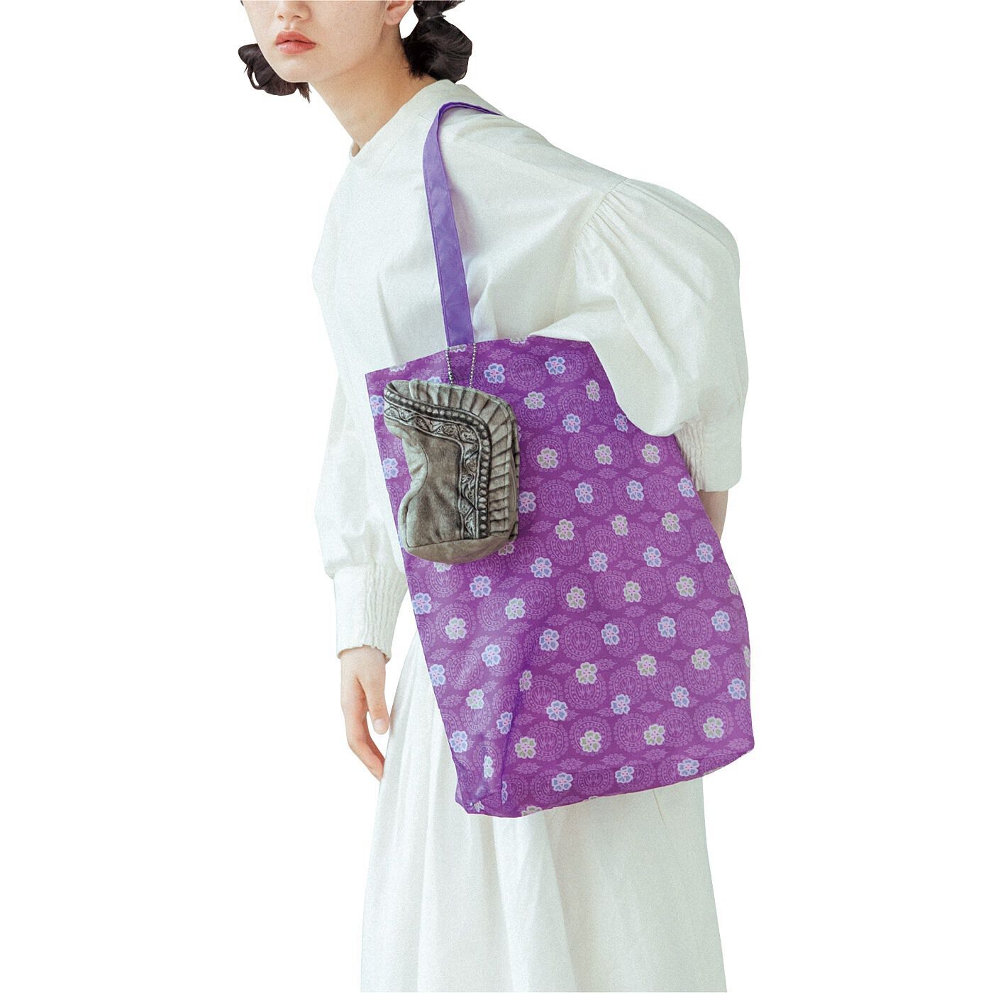 Real Stock|大阪歴史博物館&times;ミュージアム部　古代王宮のロマン感じる 鴟尾ポーチ＆命婦礼服エコバッグ|図録の持ち帰りや日々のお買い物に便利なサイズ。