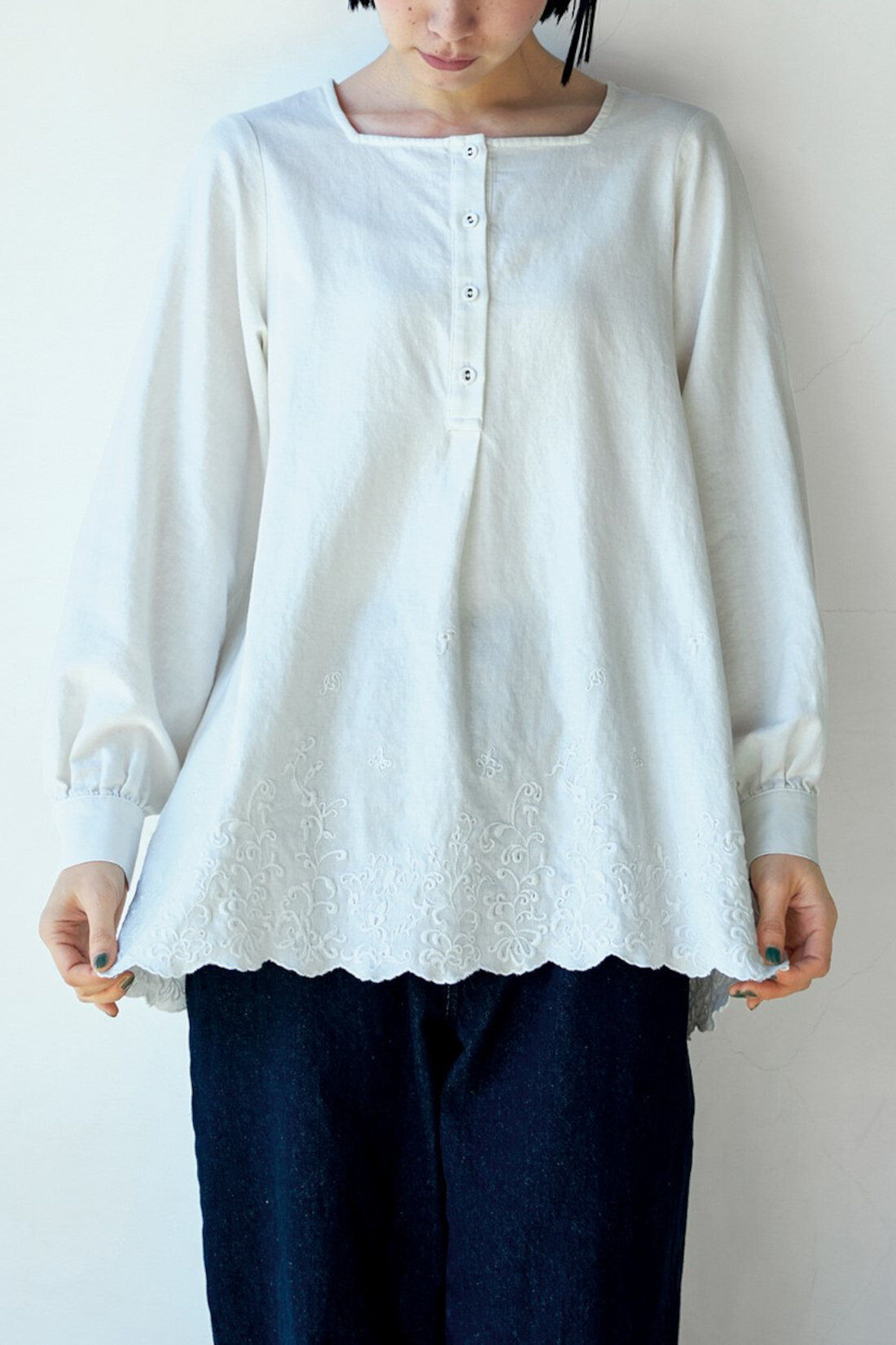 Sunny clouds so-co|サニークラウズ　白魔女のブラウス〈レディース〉