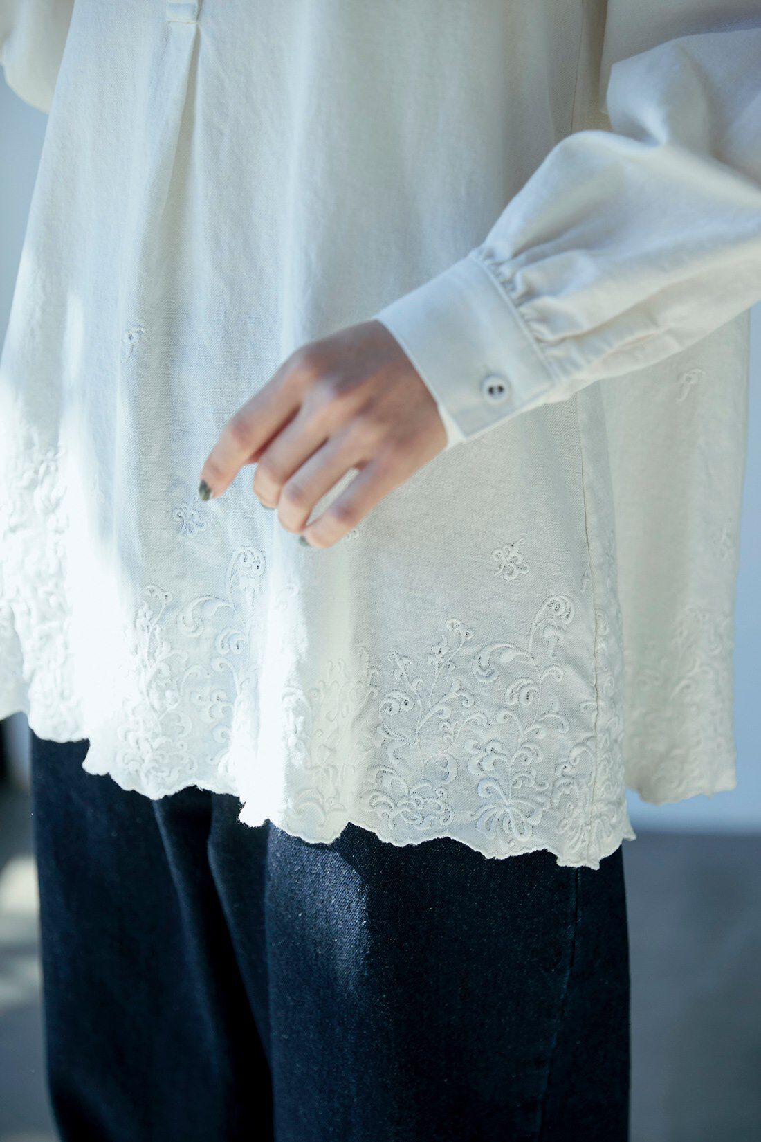 Sunny clouds so-co|サニークラウズ　白魔女のブラウス〈レディース〉