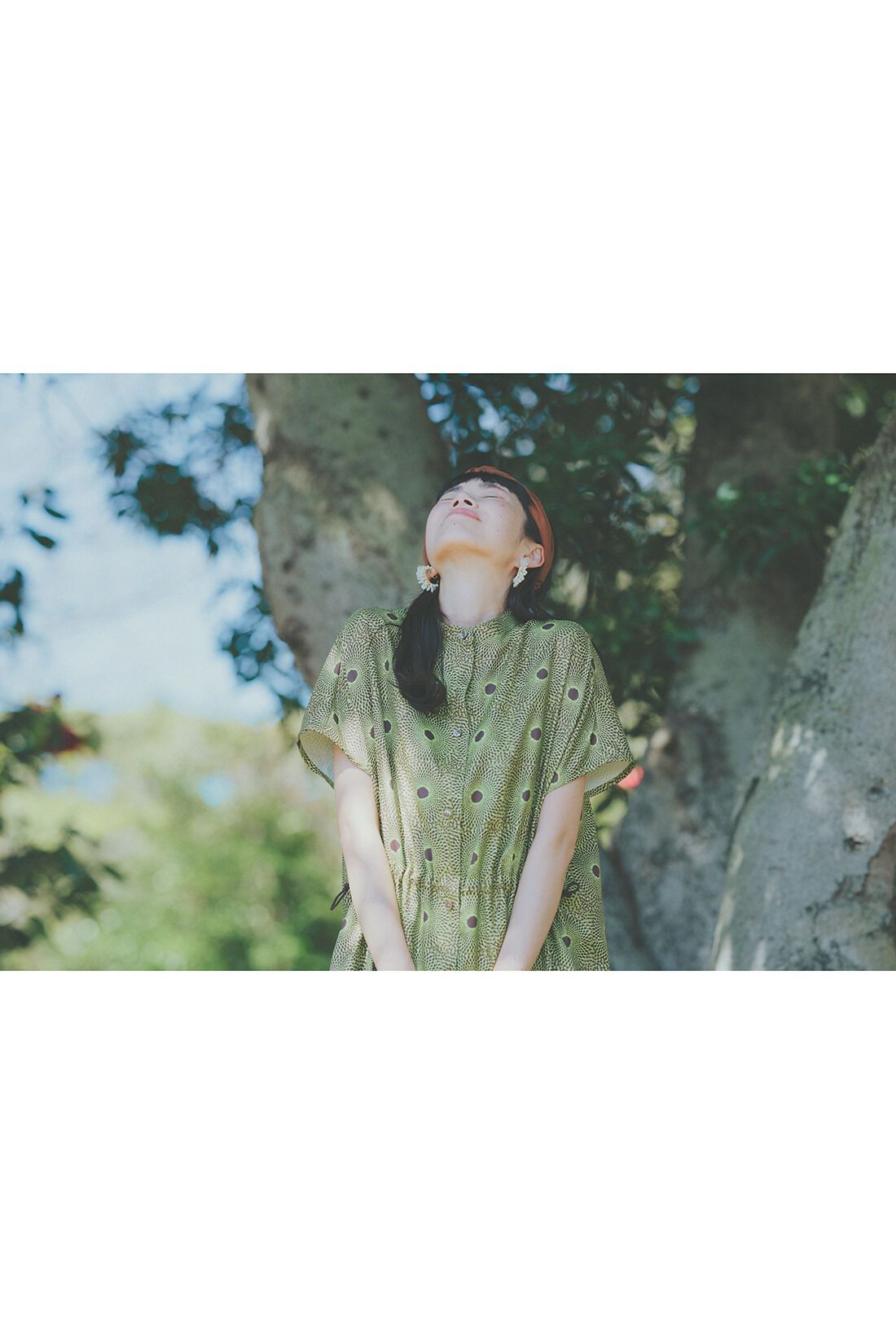 MEDE19F|アフリカンプリントワンピース〈ＧＲ〉ＭＤ１９とアフリカンプリントバッグＭＤ１９のコーディネート