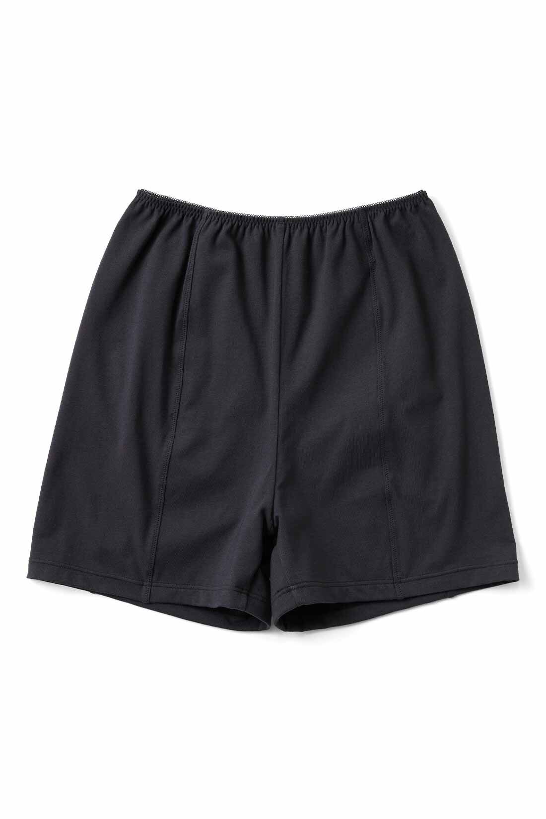 お守り代わりに使いたい お肌にうれしい綿混素材 防水ペチパンツ〈ブラック〉の会|ウエストゴムは締め付け感なくらくちん。