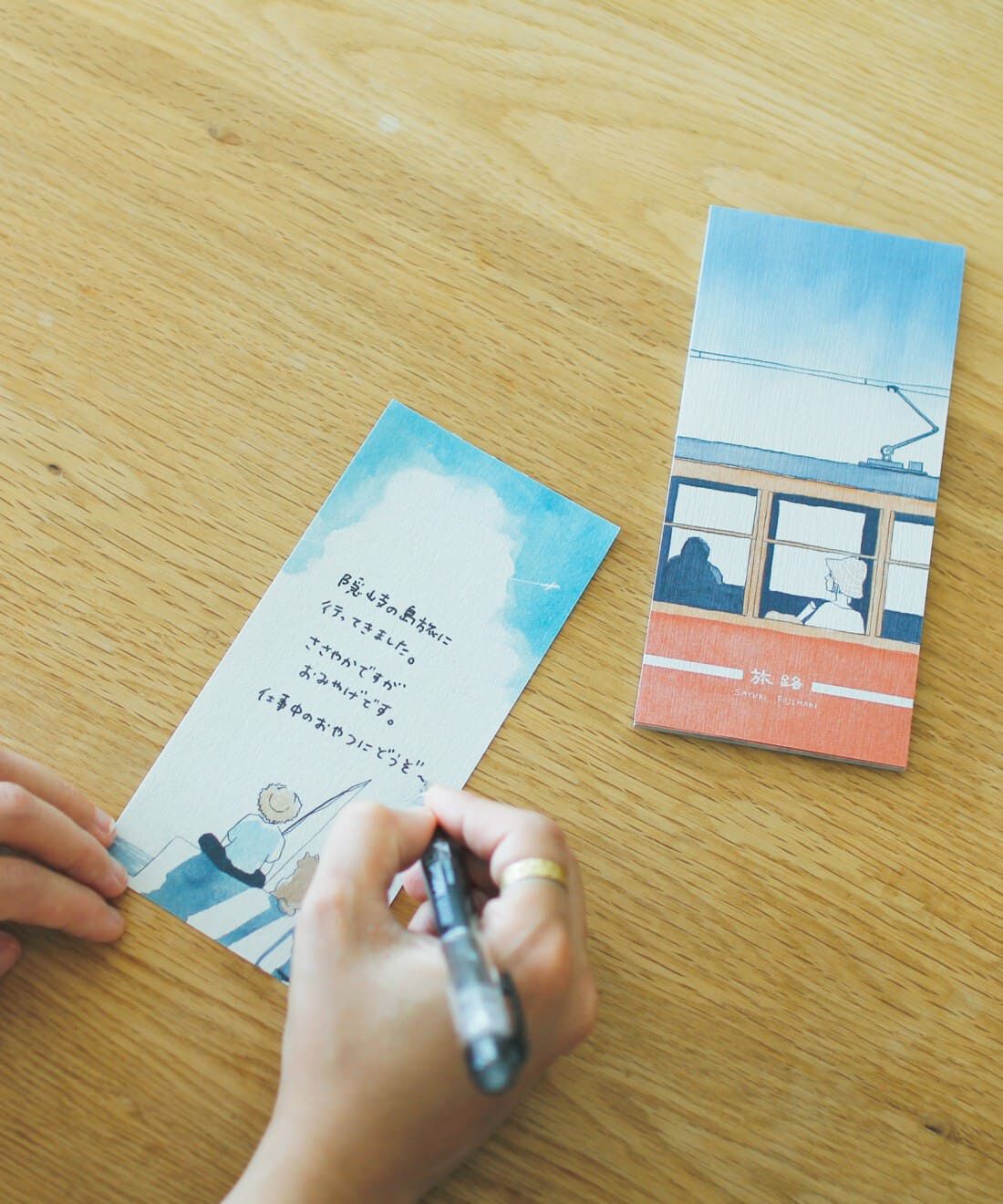 MonthlyBOX|このごろ meets 藤巻佐有梨　日々の想いをそっと書き留める　メモ文具セット|どこに書いても自由ですが、イラスト部分を避ければ文字とイラストが一体化して、ひとつの作品みたいに。