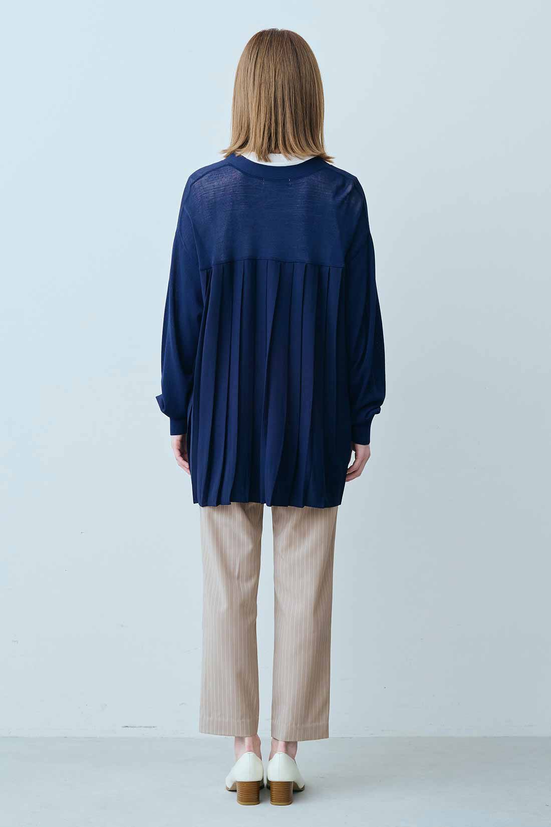 IEDIT|UVカット 接触冷感 撥水加工 エアノビ 涼やか テーパードパンツ〈グレーストライプ〉のコーディネート