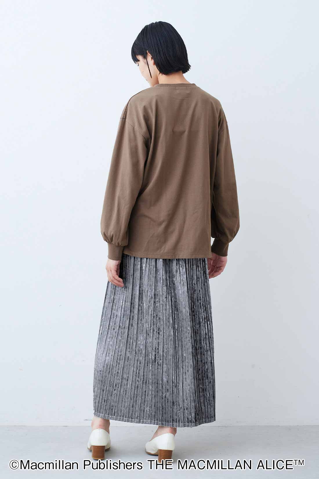 IEDIT|ALICE 大人 カットソートップス〈ソフトブラウン〉のコーディネート