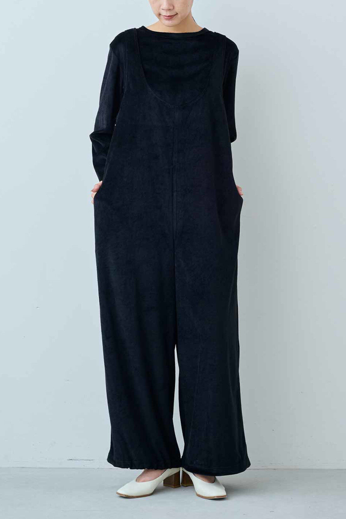 IEDIT|IEDIT[イディット]　きくちあつこさんコラボ ベロアロンパースセット〈ブラック〉|モデル身長：163cm　着用サイズ：M