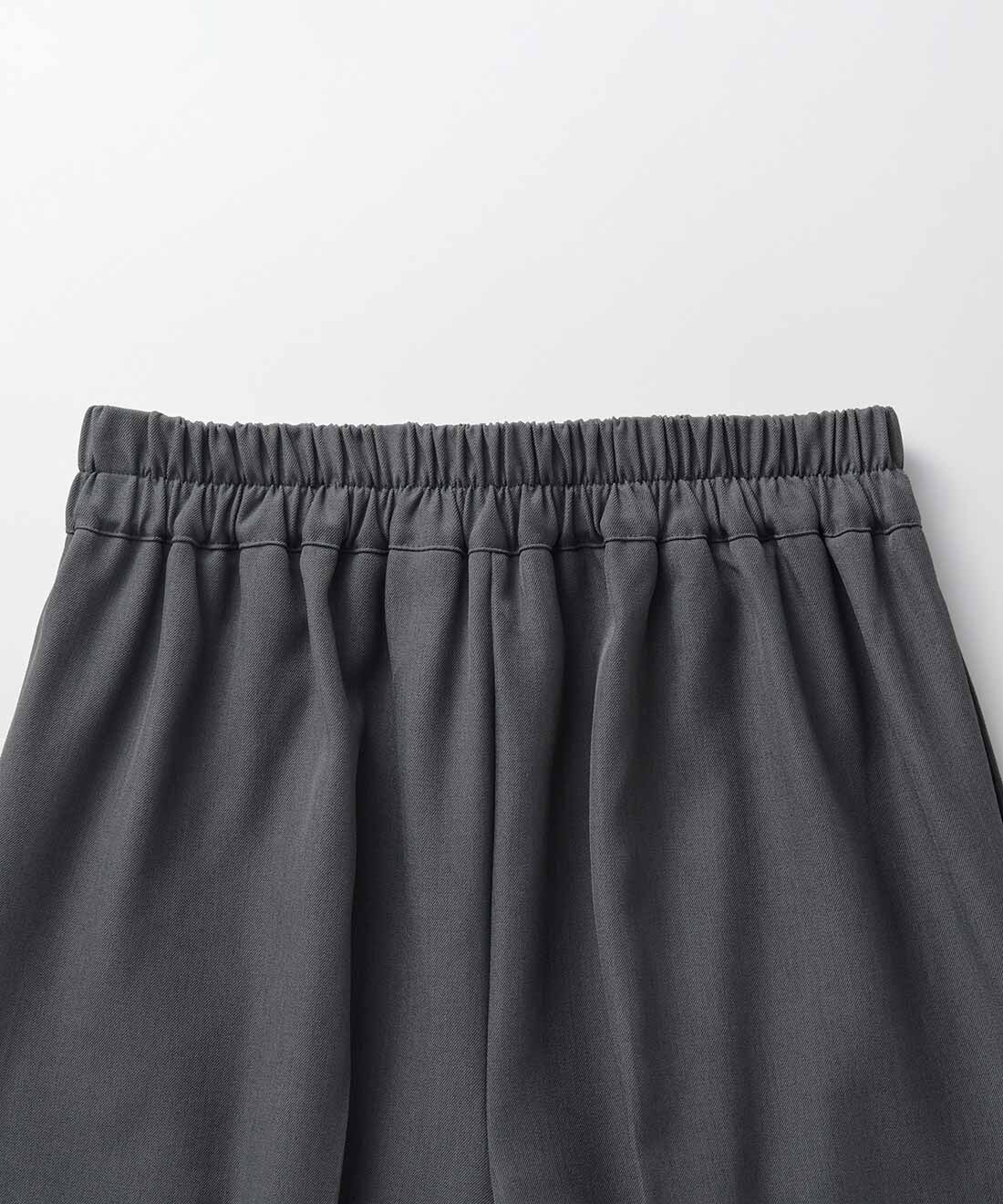 IEDIT|IEDIT[イディット]　まるっとカバーして美脚をキープ！ インタックデザインの最愛セミワイドパンツ（WEBサイズ）|するんとはけてらくちん、後ろゴムのプルオンタイプ。