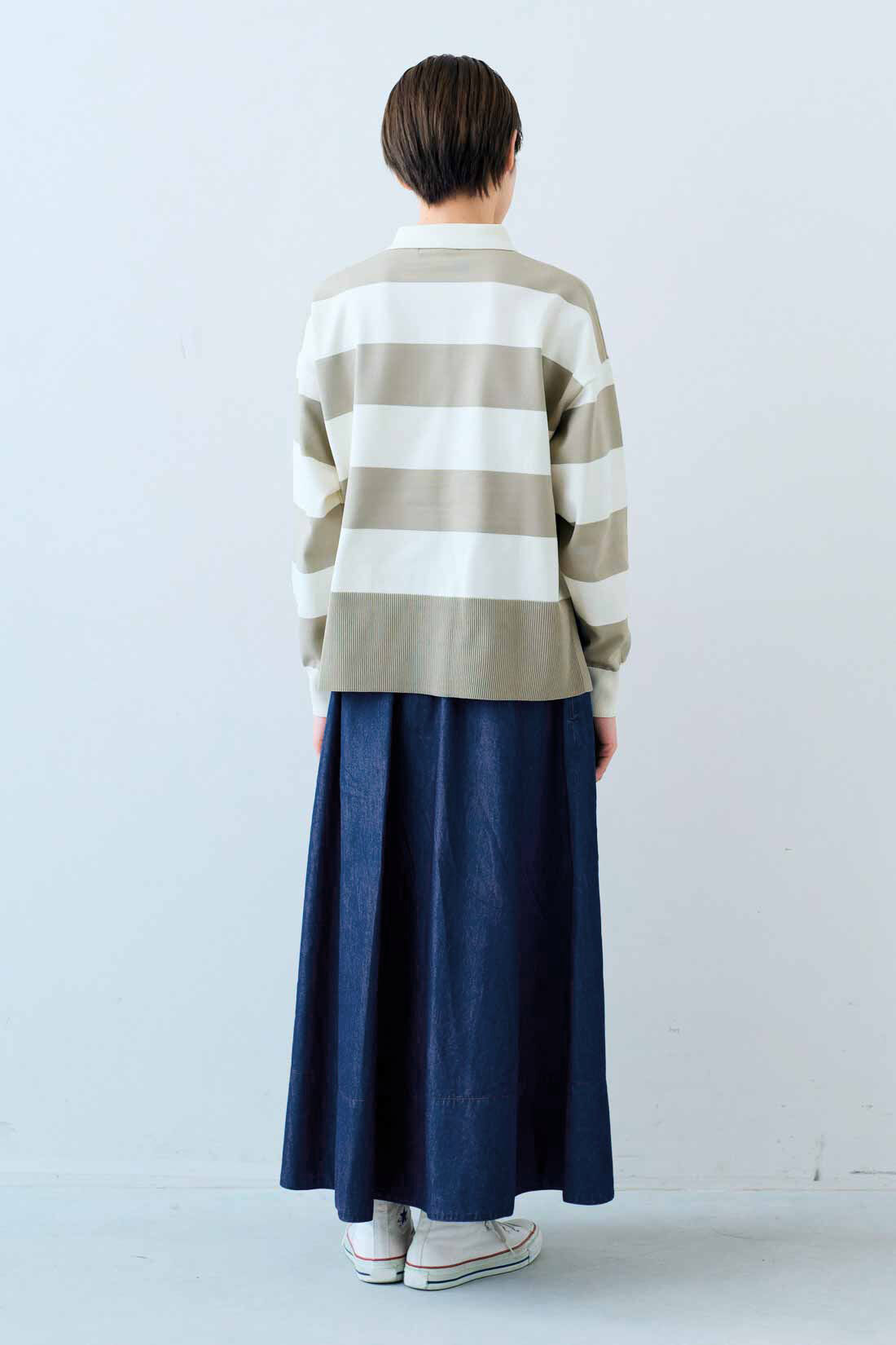 IEDIT|着映え 接触冷感 UV ライトオンス デニム フレアースカート 〈ネイビー〉のコーディネート