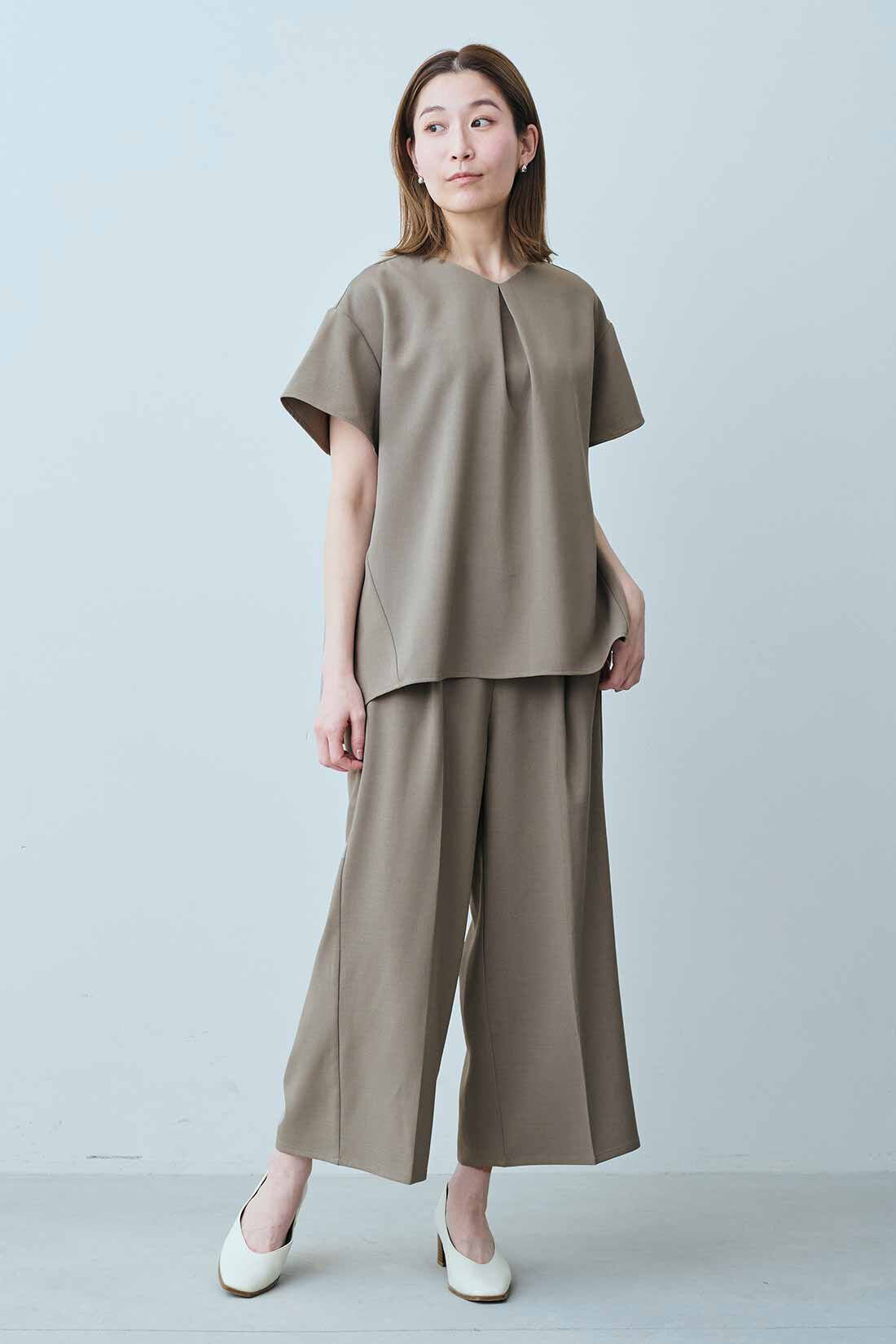 IEDIT［イディット］|IEDIT[イディット]　UVカット・接触冷感・抗菌防臭加工がうれしい リラクシーな着心地のキレイ見えユースフルセットアップ〈カーキグレー〉|モデル身長：164cm　着用サイズ：M