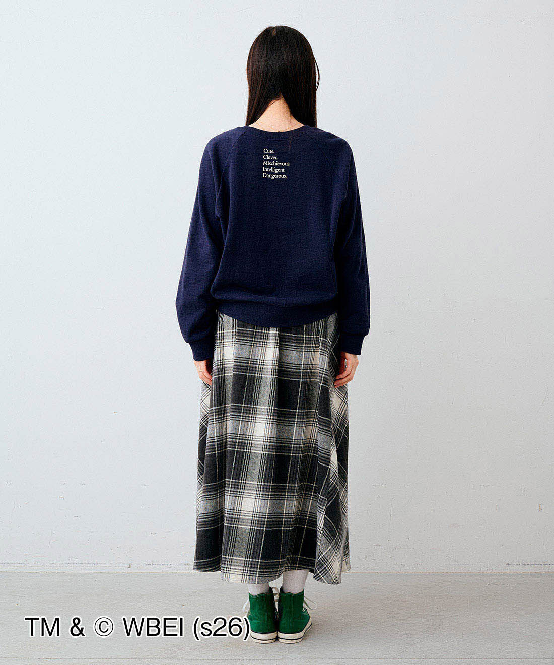 IEDIT|IEDIT[イディット]　グレムリン/「ギズモ」といつでもいっしょ フォトスウェット|モデル身長：163cm　着用サイズ：M