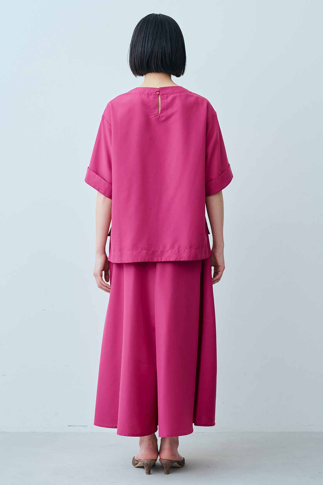 IEDIT|袖口デザイン きれいめ 布はく プルオーバー〈フューシャピンク〉のコーディネート