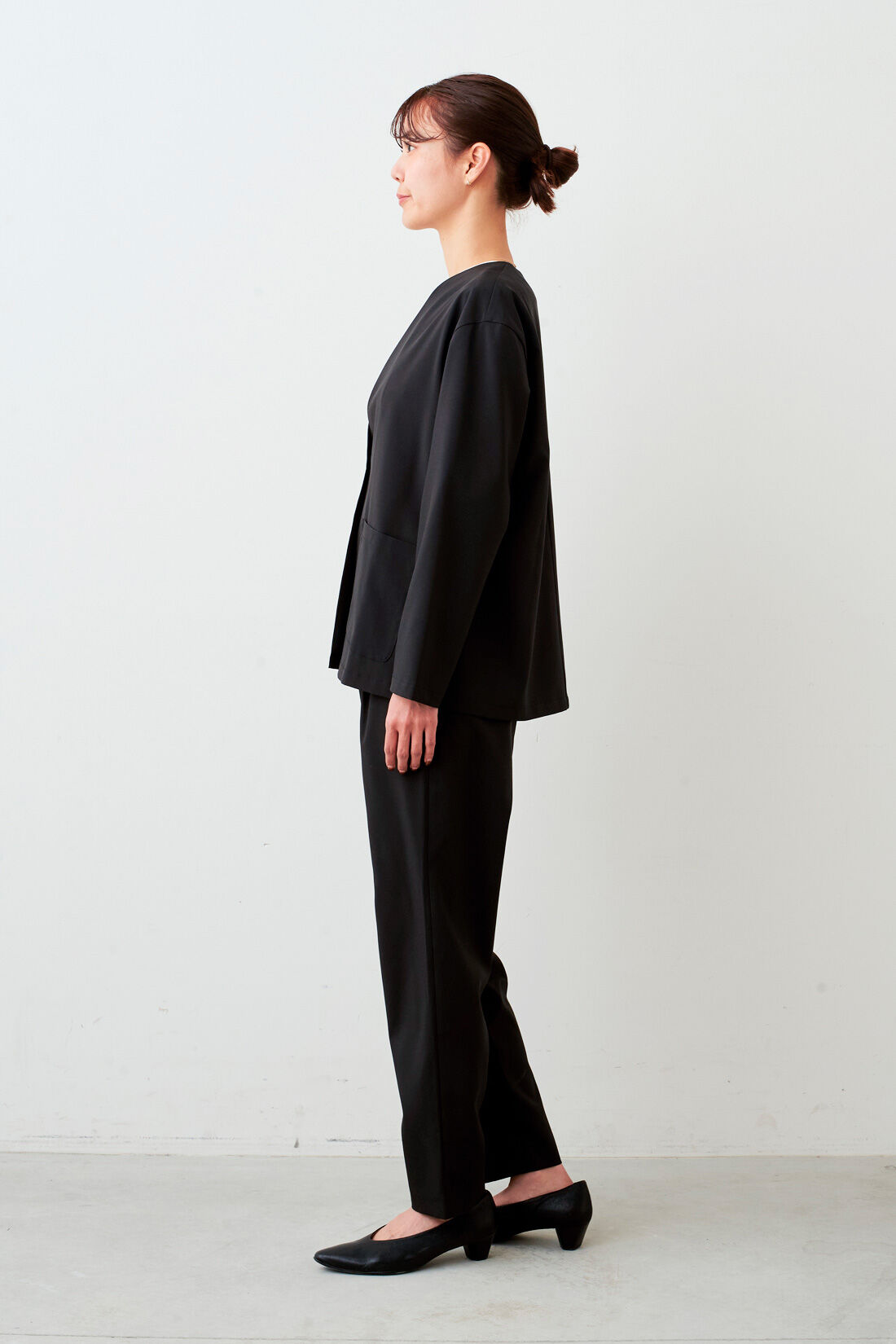 IEDIT［イディット］|接触冷感 上品 ロゴTシャツ の会と接触冷感 上品 ロゴTシャツ の会のコーディネート