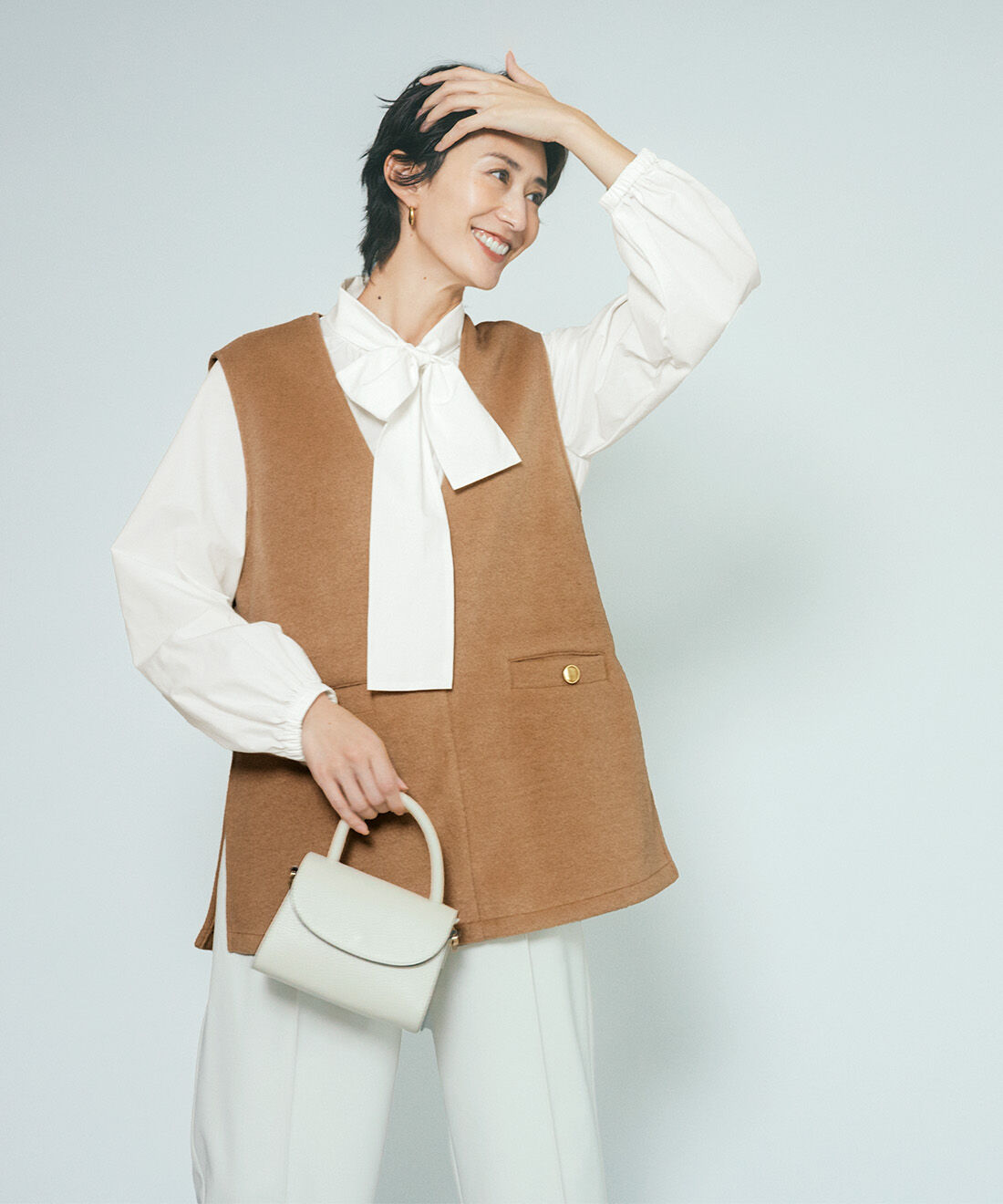 IEDIT|IEDIT[イディット]　ループ付きで簡単に華やぐ ボウタイブラウス