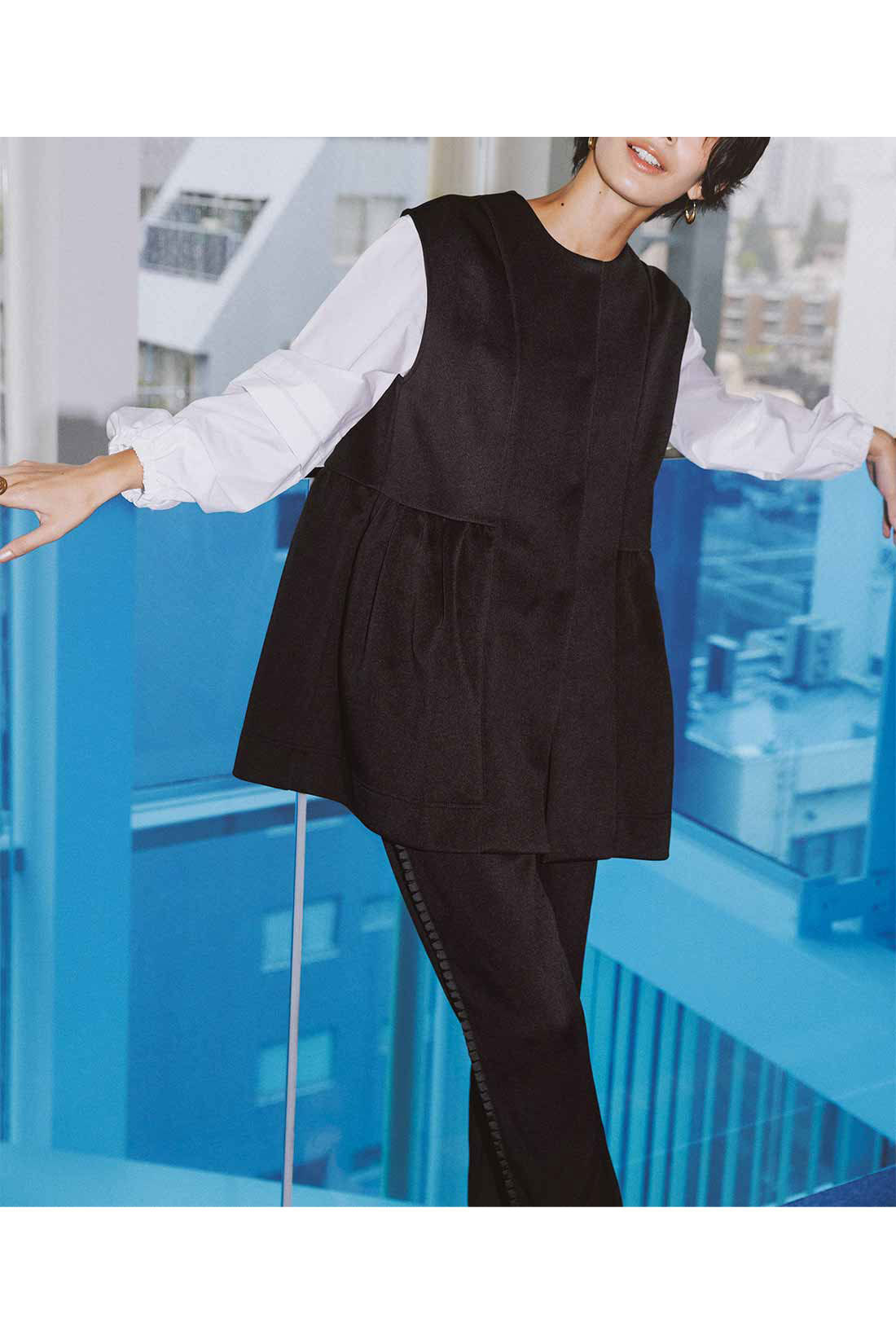 IEDIT|IEDIT[イディット]　袖はブラウス身ごろはカットソー ボリュームスリーブホワイトトップス〈ダブルタックスリーブ〉