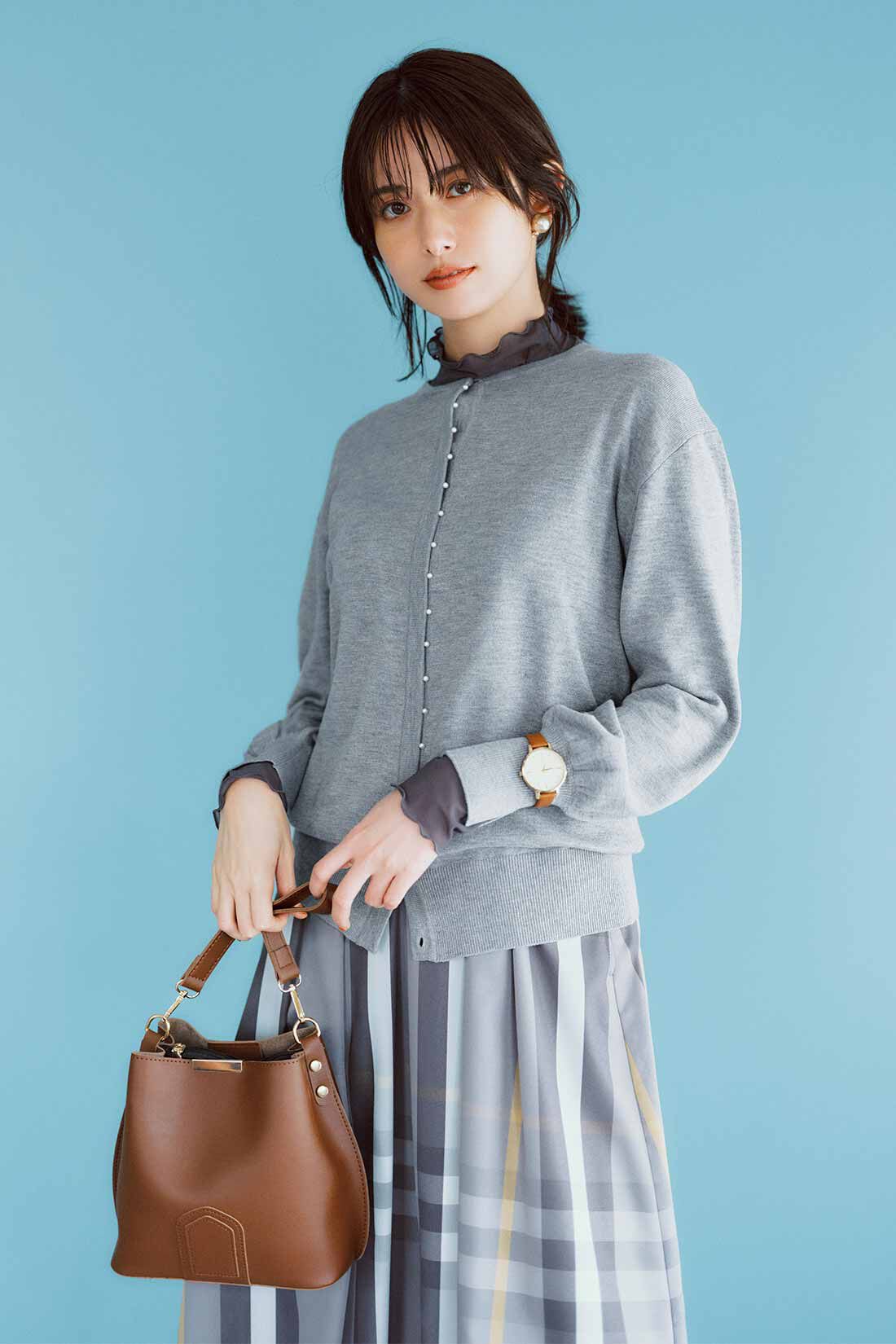 IEDIT|撥水（はっすい）素材 チェック フレアースカート〈グレー〉のコーディネート