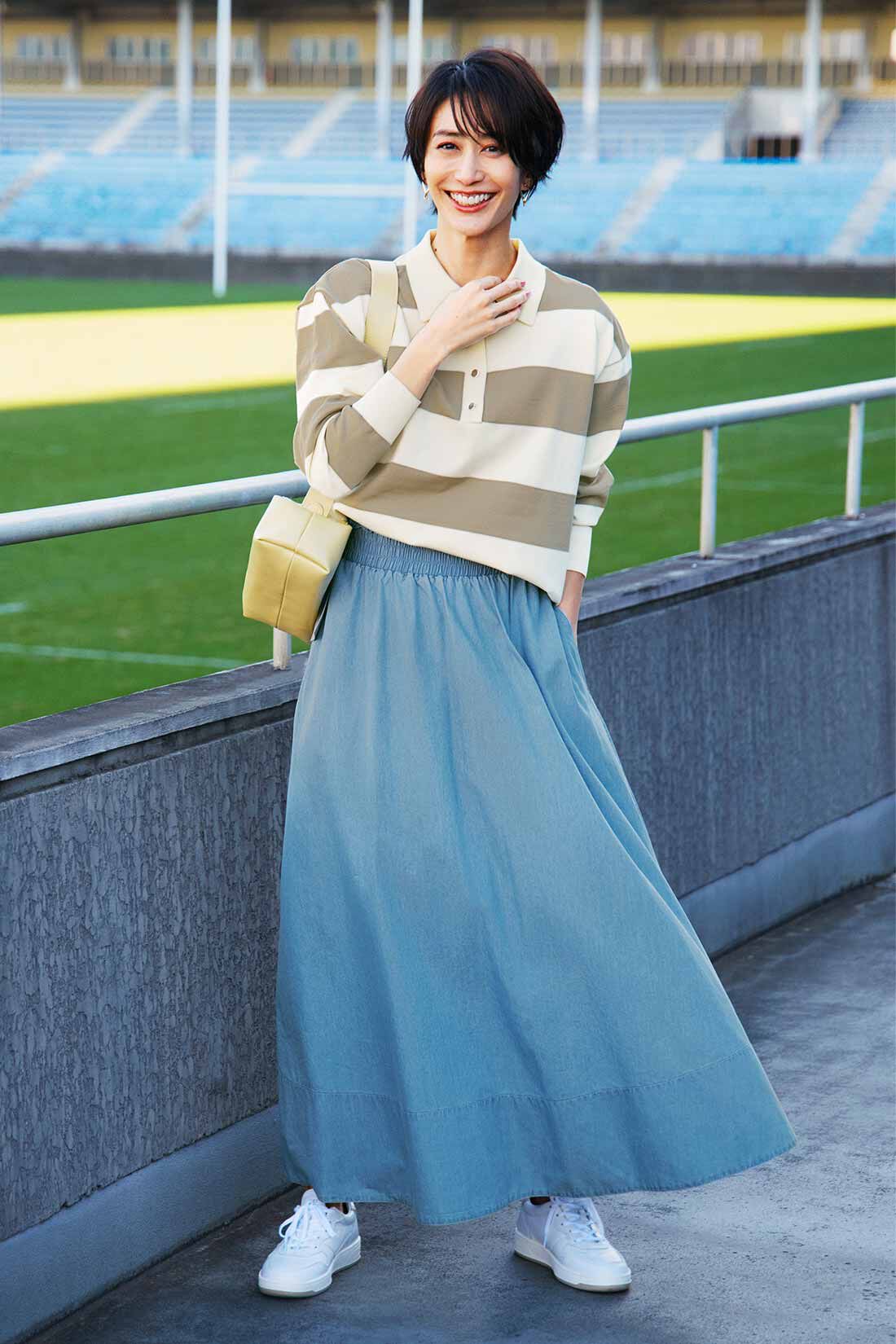 IEDIT|IEDIT[イディット]　すそ切り替えで着映え 接触冷感・UVケアがうれしいほのつやライトオンスデニムのフレアースカート〈ブルー〉