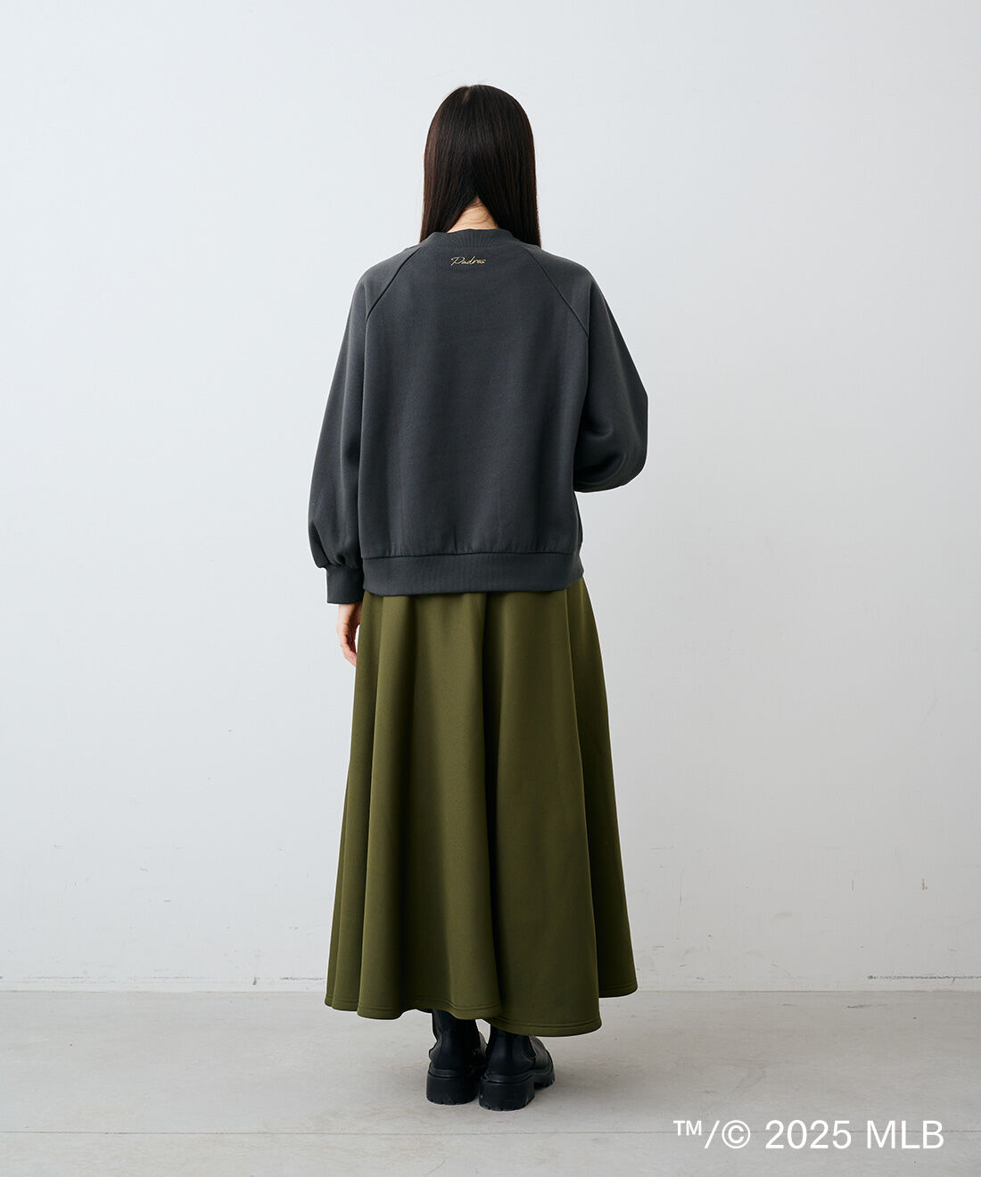 IEDIT|IEDIT[イディット]　オリジナルMLBデザイン クーパーズタウンコレクション 往年のロゴを楽しむ モックネックゆるスウェットの会|モデル身長：163cm　着用サイズ：M