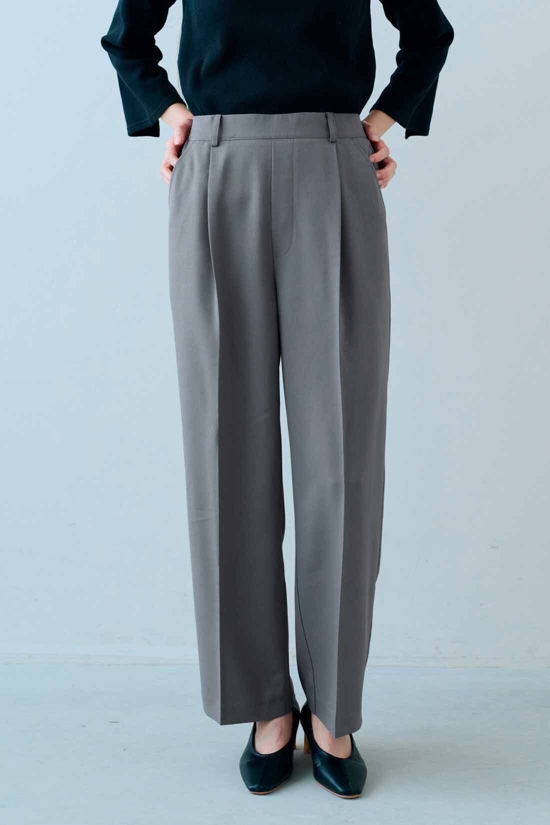 IEDIT|上品 大人 セミワイドパンツ 〈グレー〉のコーディネート