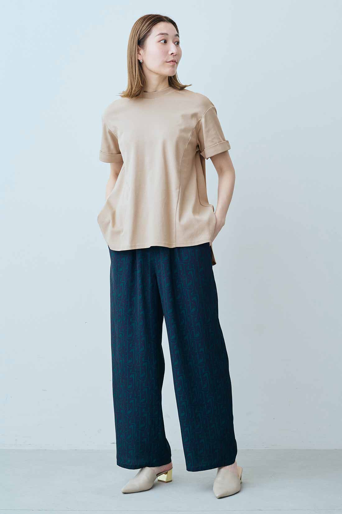 IEDIT|接触冷感 吸汗速乾 抗菌防臭 Ohcool（R）Ⅱ plus素材 バックプリーツ カットソー トップス〈グレージュ〉のコーディネート