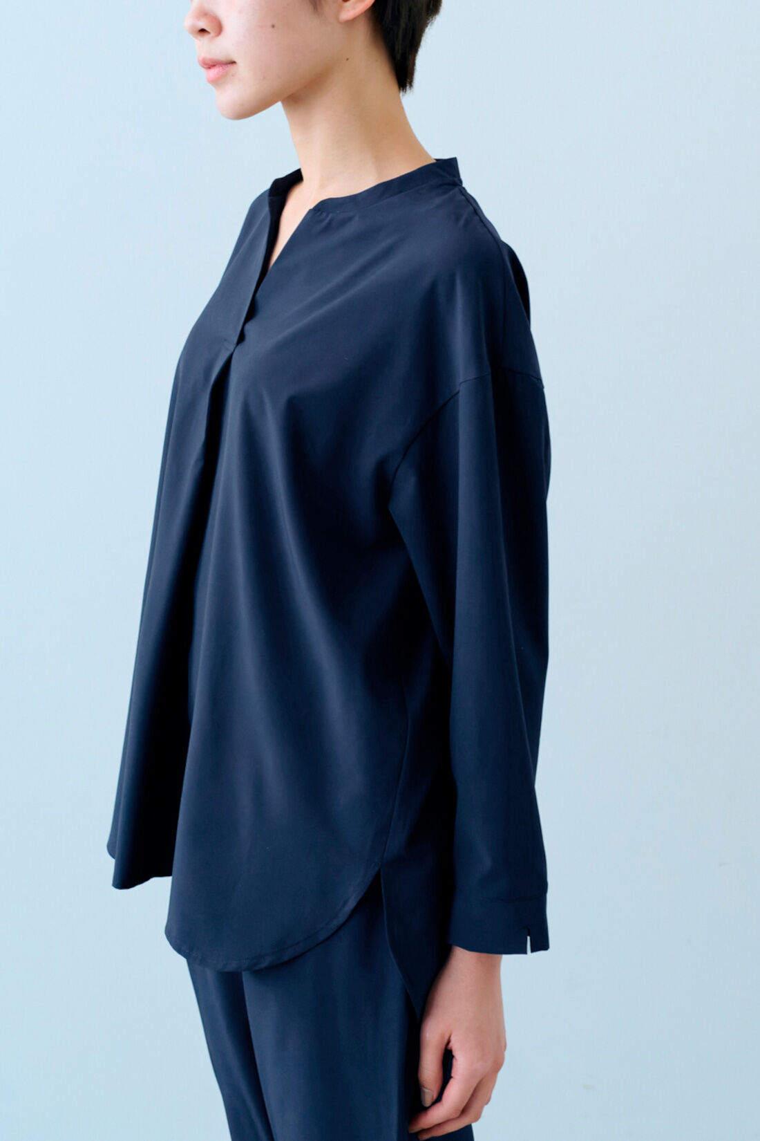 IEDIT|IEDIT[イディット]　抗菌防臭・吸汗速乾　おやすみタイムまで快適に過ごせる　キレイ見えしてリラクシーな着心地のパッカブルウェアセット〈ネイビー〉