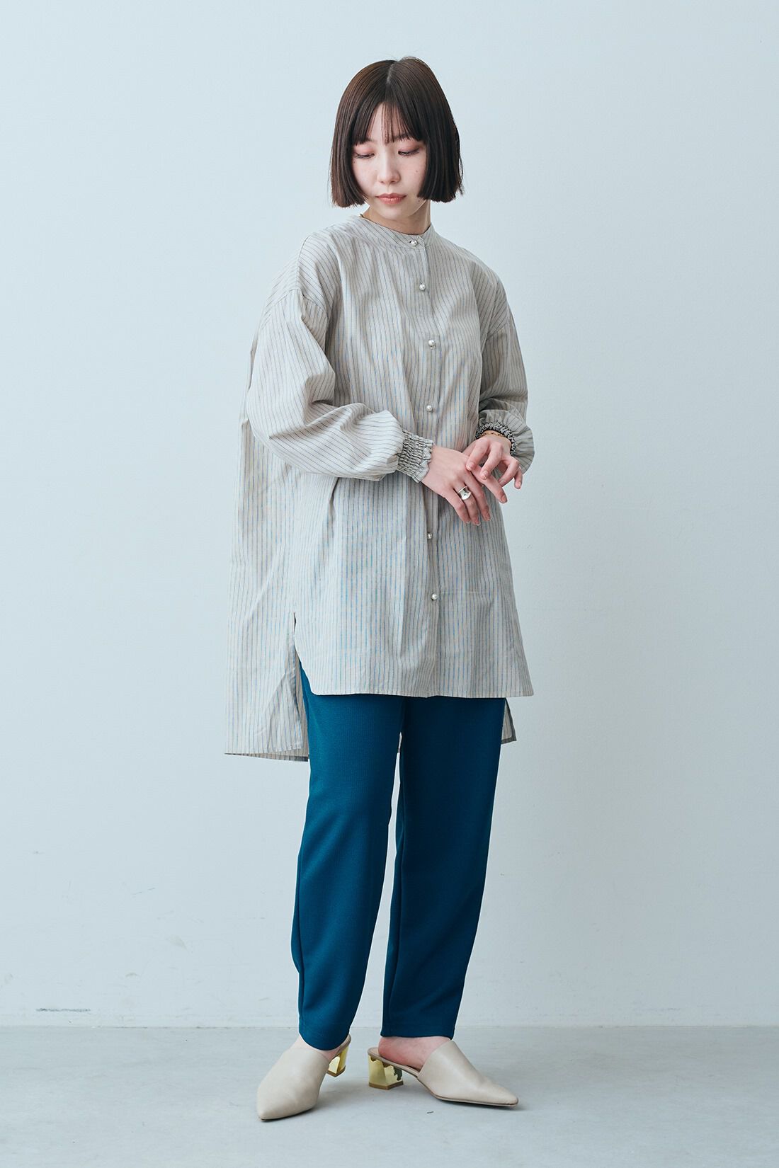 IEDIT|IEDIT[イディット]　大人にふさわしい日本製 吸汗速乾シエスタ タックテーパードパンツ|モデル身長：150cm　着用サイズ：SP