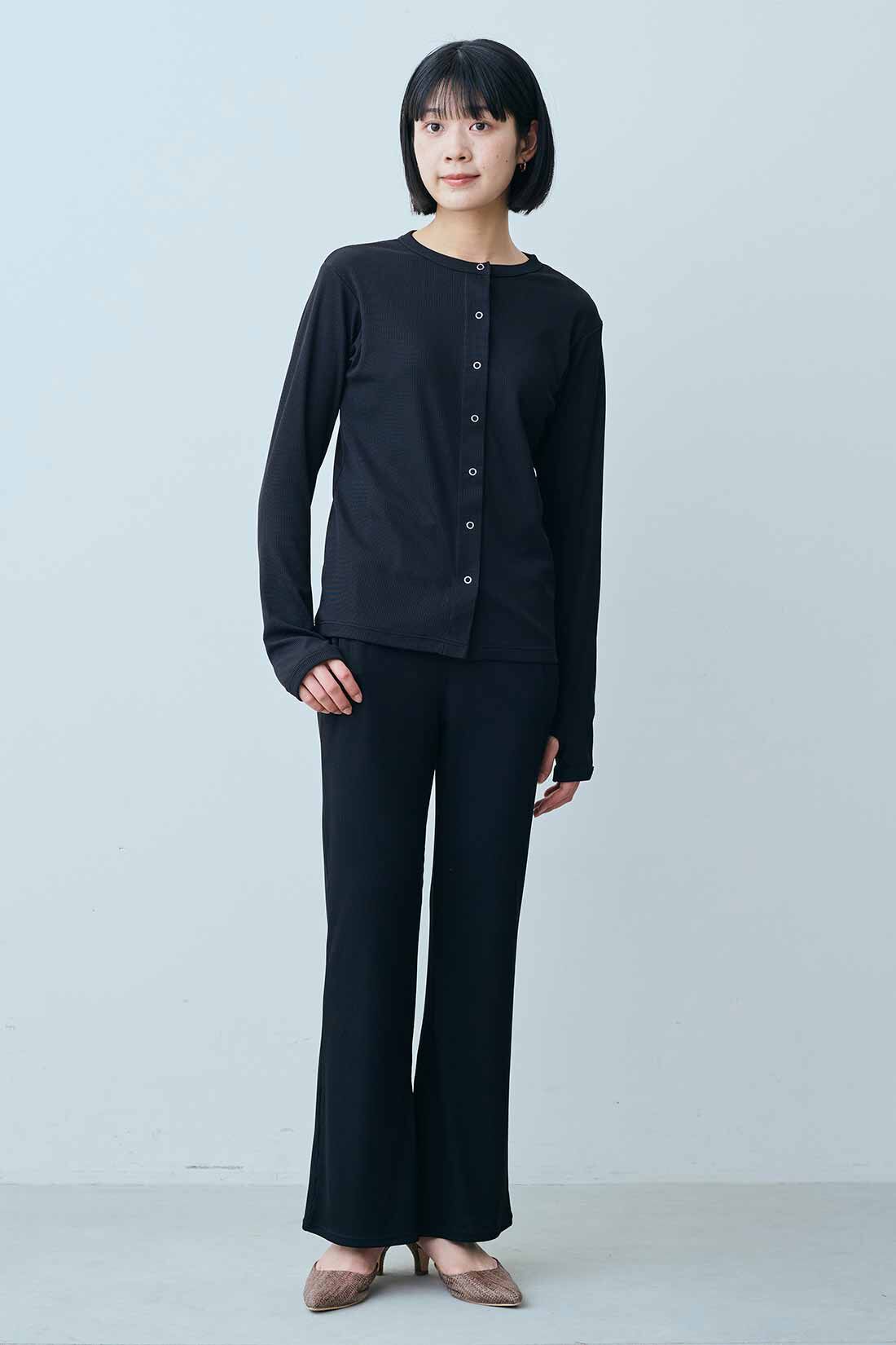 IEDIT|IEDIT[イディット]　福田麻琴さんコラボ リブ素材のフレアーパンツ〈ブラック〉|モデル身長：164cm　着用サイズ：M