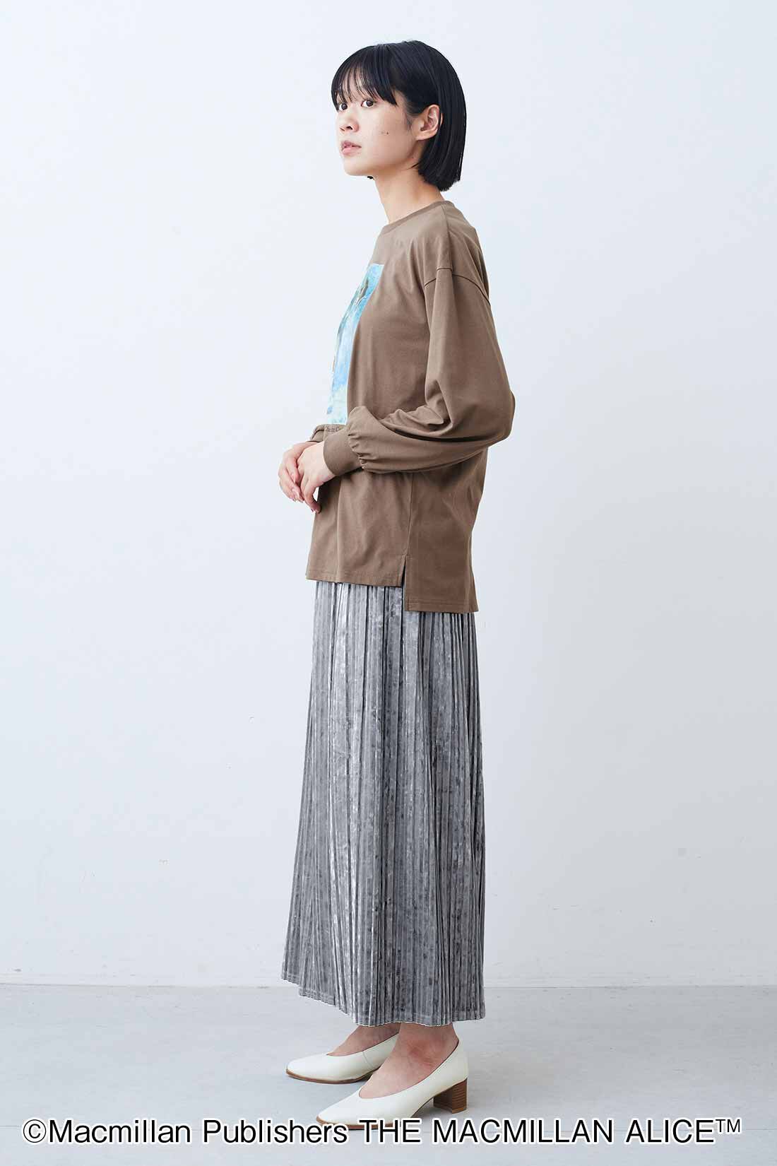 IEDIT|ALICE 大人 カットソートップス〈ソフトブラウン〉のコーディネート