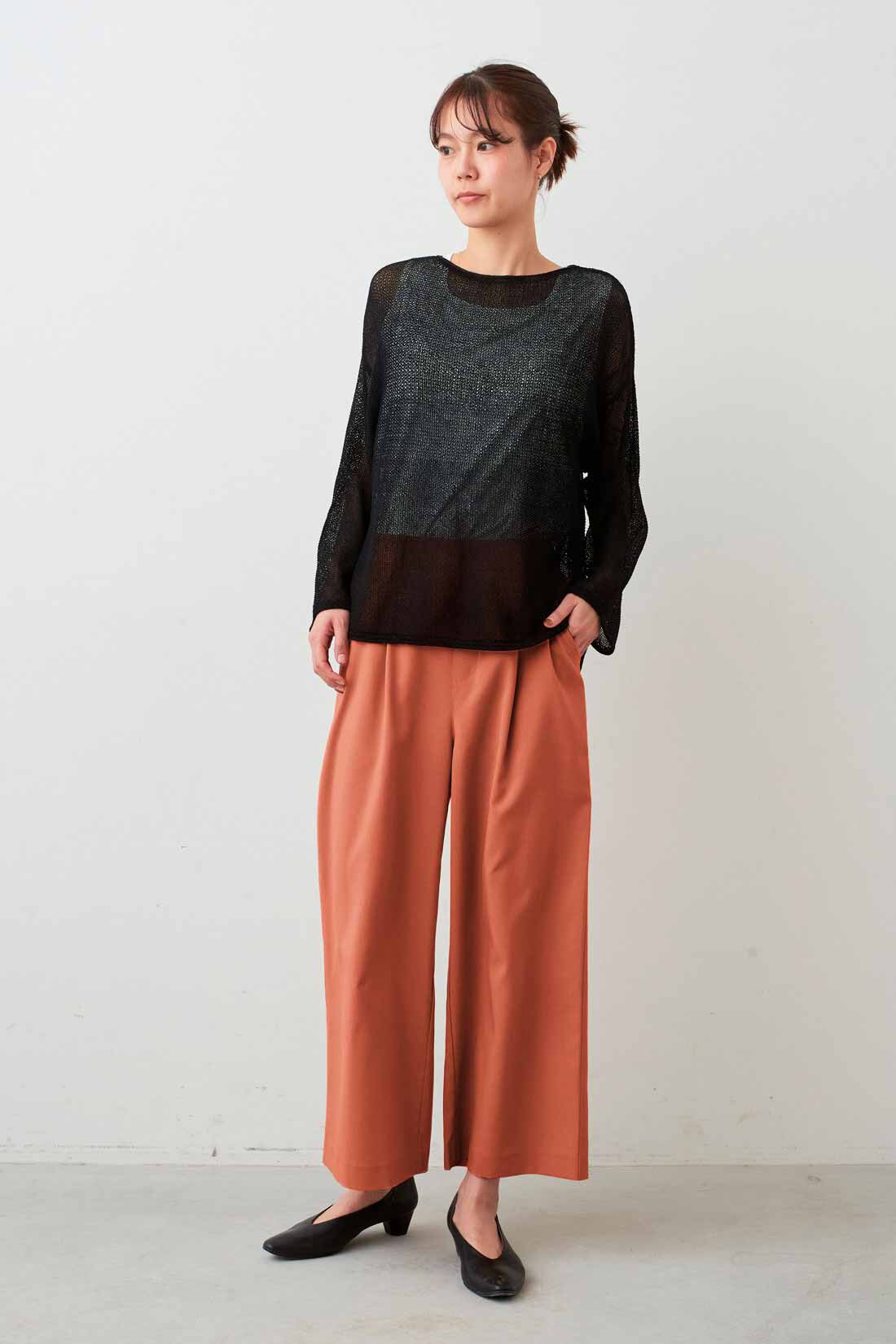 IEDIT|接触冷感 吸汗速乾 UVカット スーさら エアノビ涼やか セミワイドパンツ 〈クリームオレンジ〉のコーディネート
