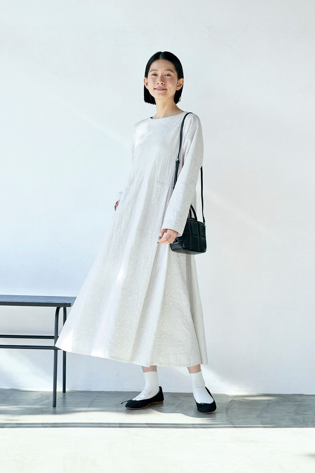 Sunny clouds|サニークラウズ ジャカード模様の白魔女ワンピース〈レディース〉|身長162cm/ワンピースMサイズ