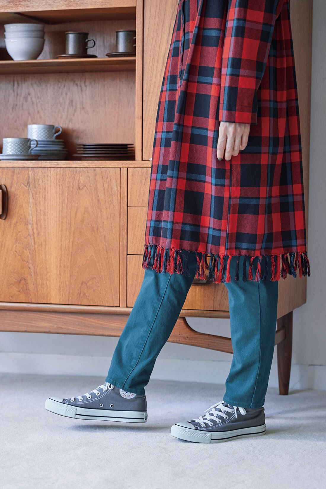 Sunny clouds|サニークラウズ　裏起毛チノンス〈レディース〉ブルー|裏を少し起毛した生地で作ったチノンス。冬は着こなしのアクセントになる色が活躍します。