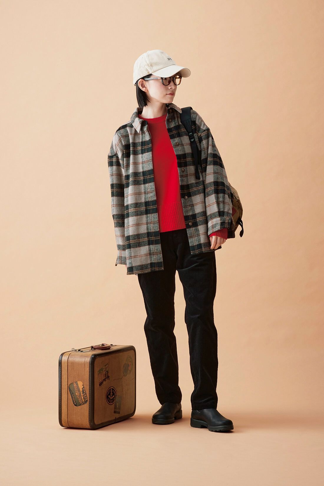 Sunny clouds|サニークラウズ ゆるすぎコール天ス〈レディース〉黒|モデル身長162cm/着用サイズM