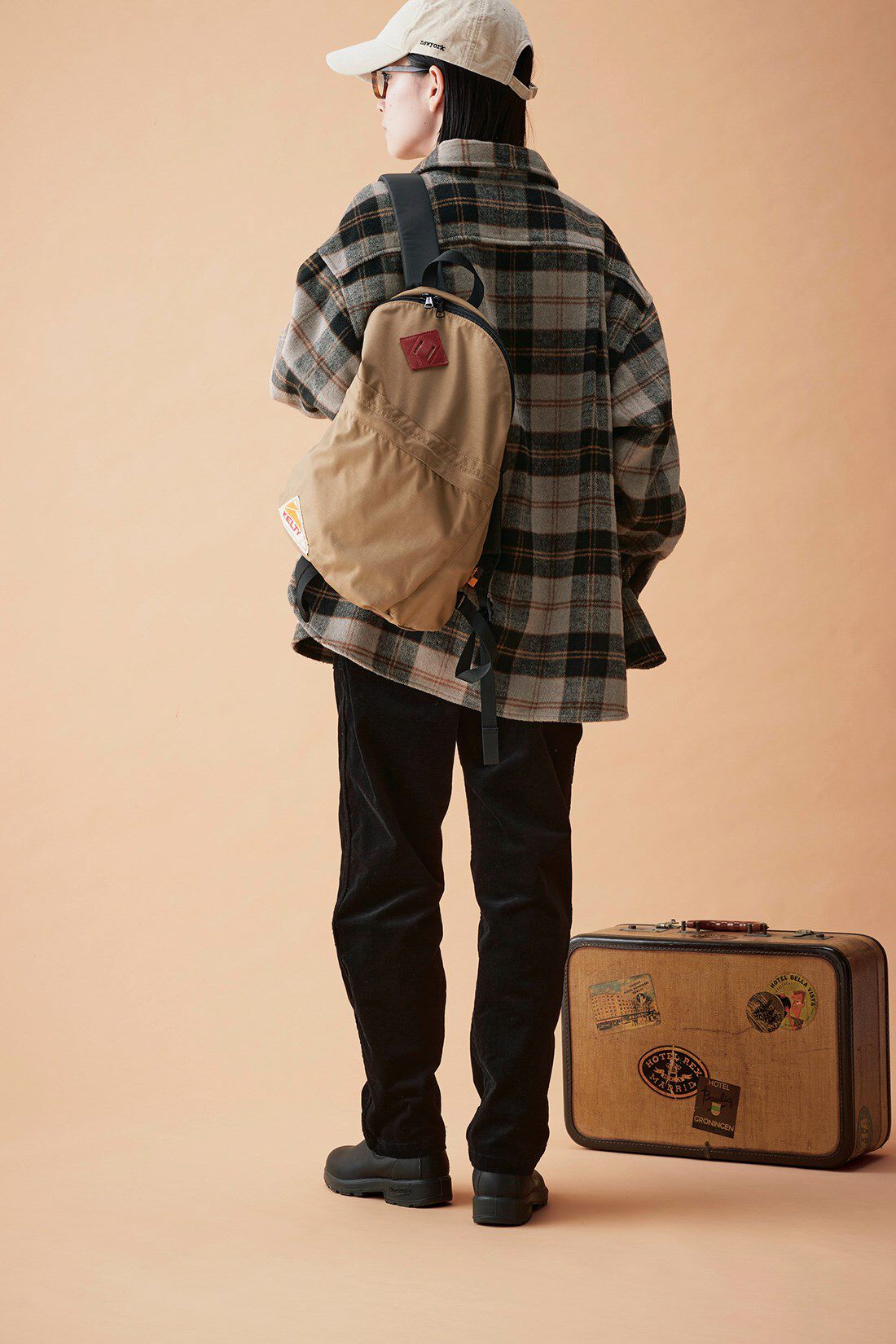 Sunny clouds|サニークラウズ ゆるすぎコール天ス〈レディース〉黒|モデル身長162cm/着用サイズM