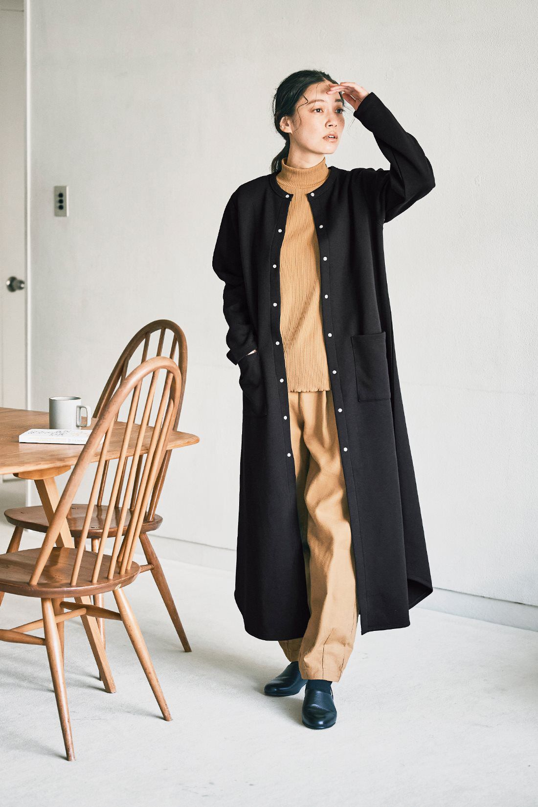 and myera|ａｎｄ　ｍｙｅｒａ　カジュアルすぎないタックパンツ〈ベージュ〉