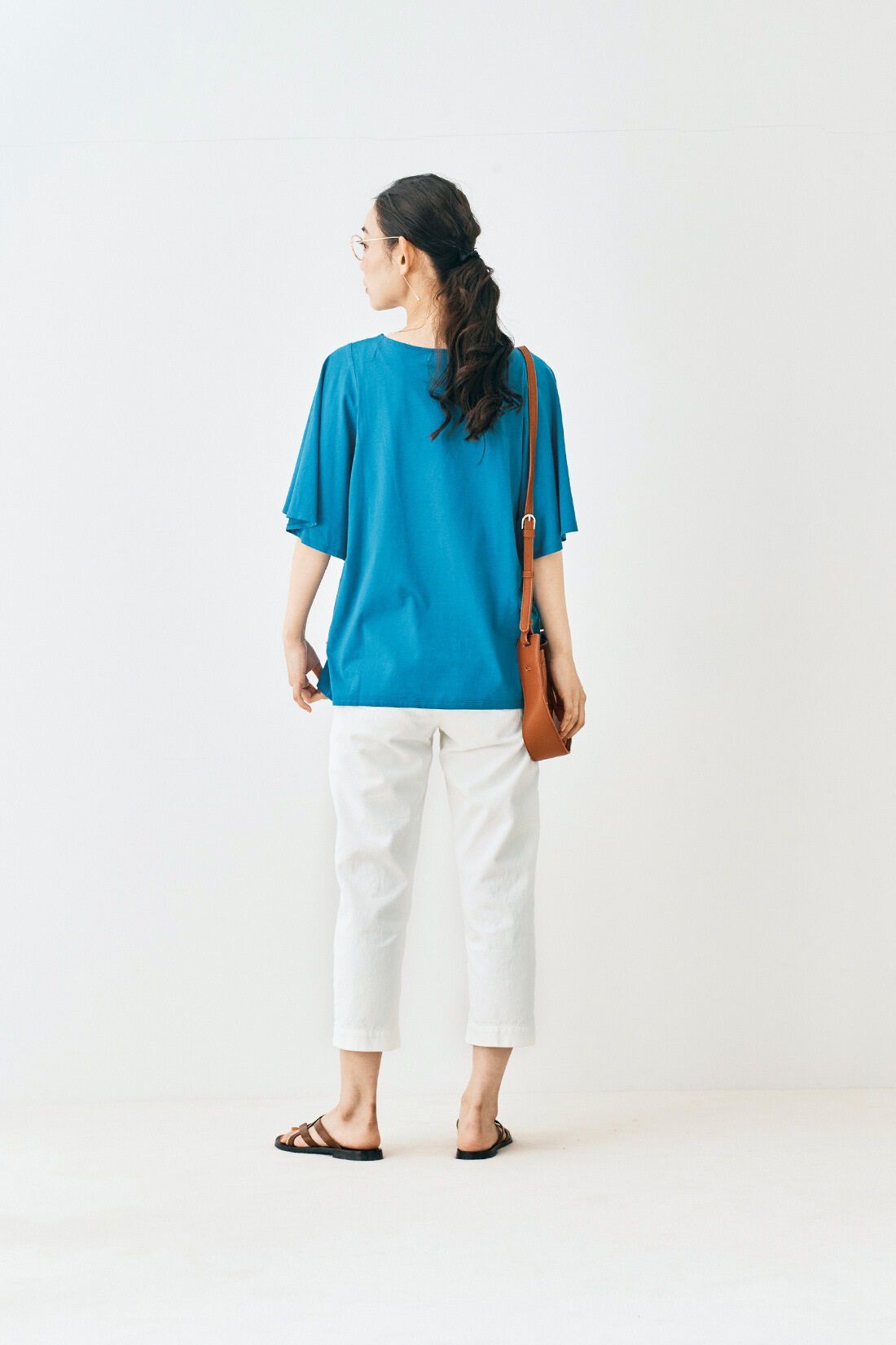 and myera［アンドマイラ］|and myera フレア袖のTシャツの会