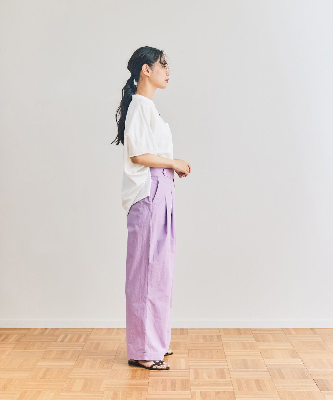 and myera［アンドマイラ］|and myera ドロップドフレンチスリーブシャツ〈白〉