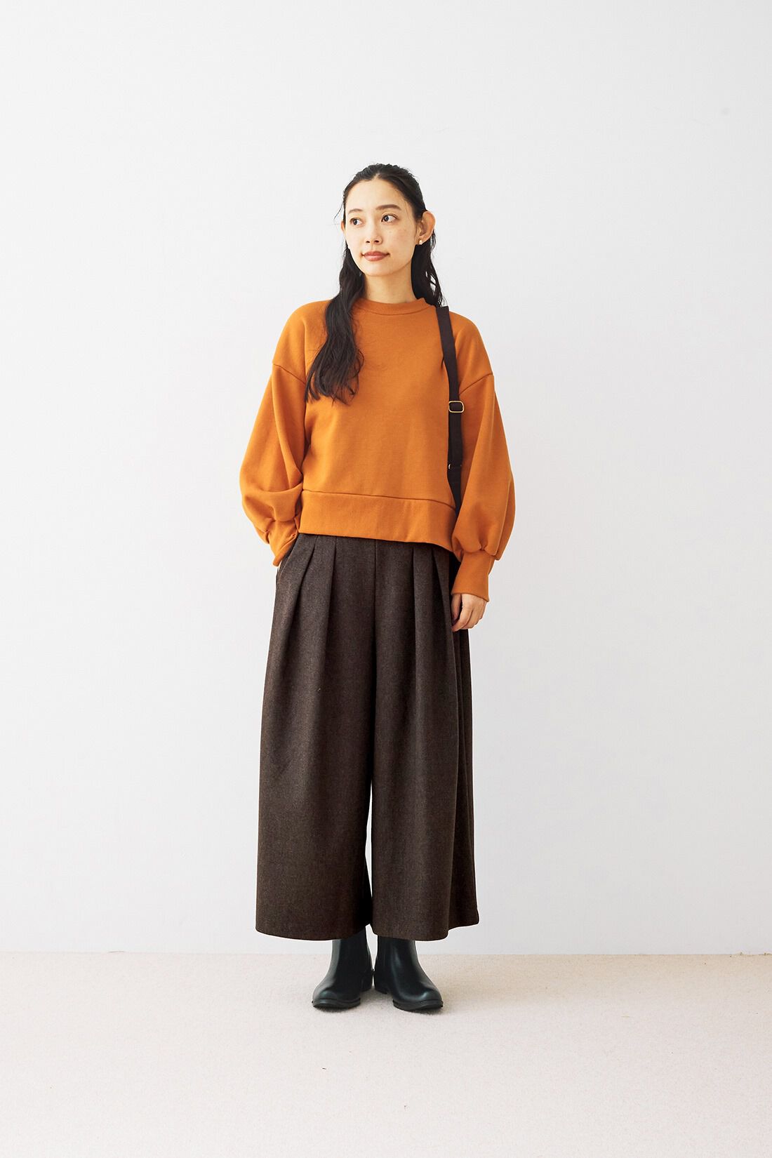 and myera|フェルト 起毛 キュロットパンツ〈茶色〉のコーディネート