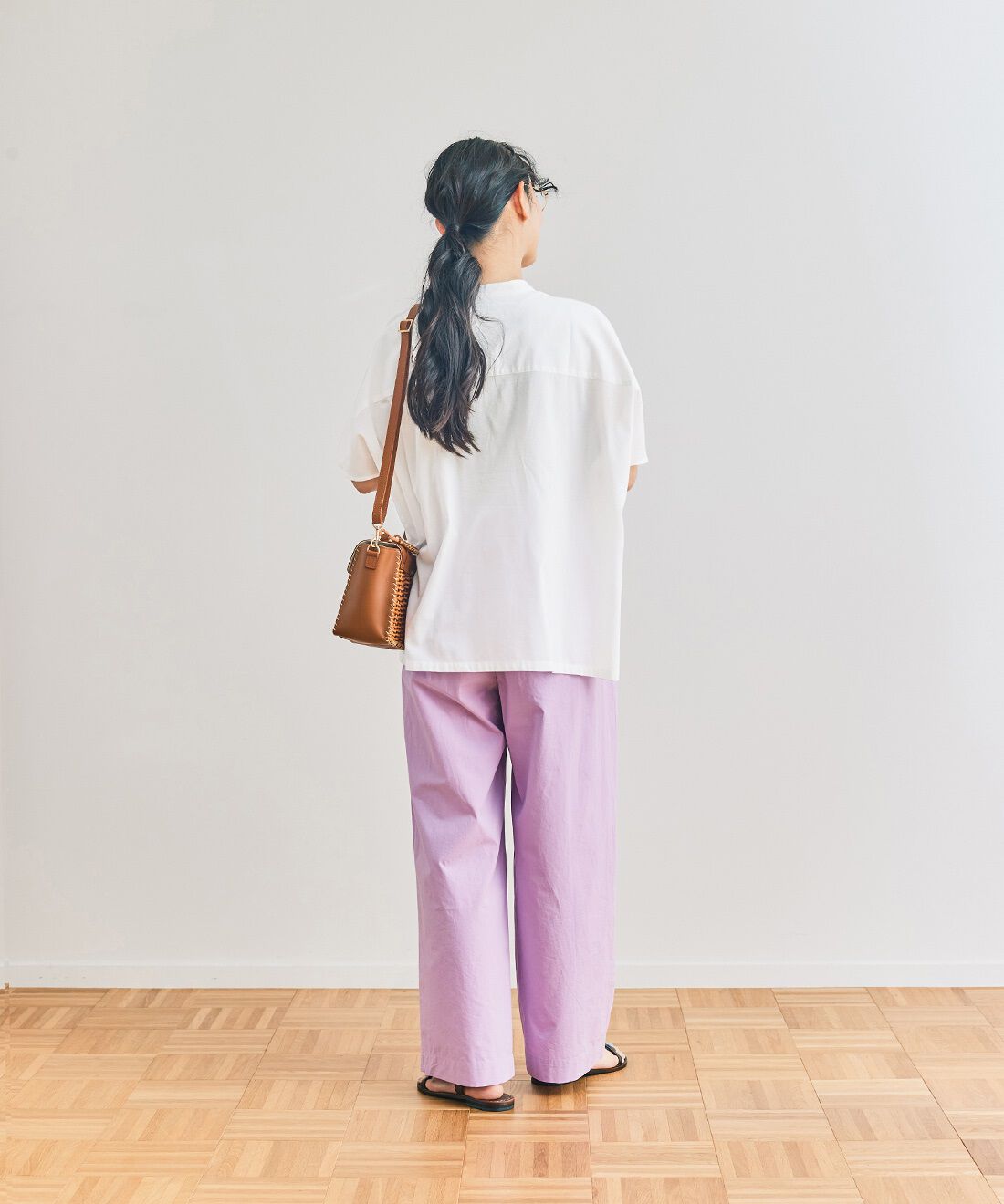 and myera［アンドマイラ］|and myera ドロップドフレンチスリーブシャツ〈白〉