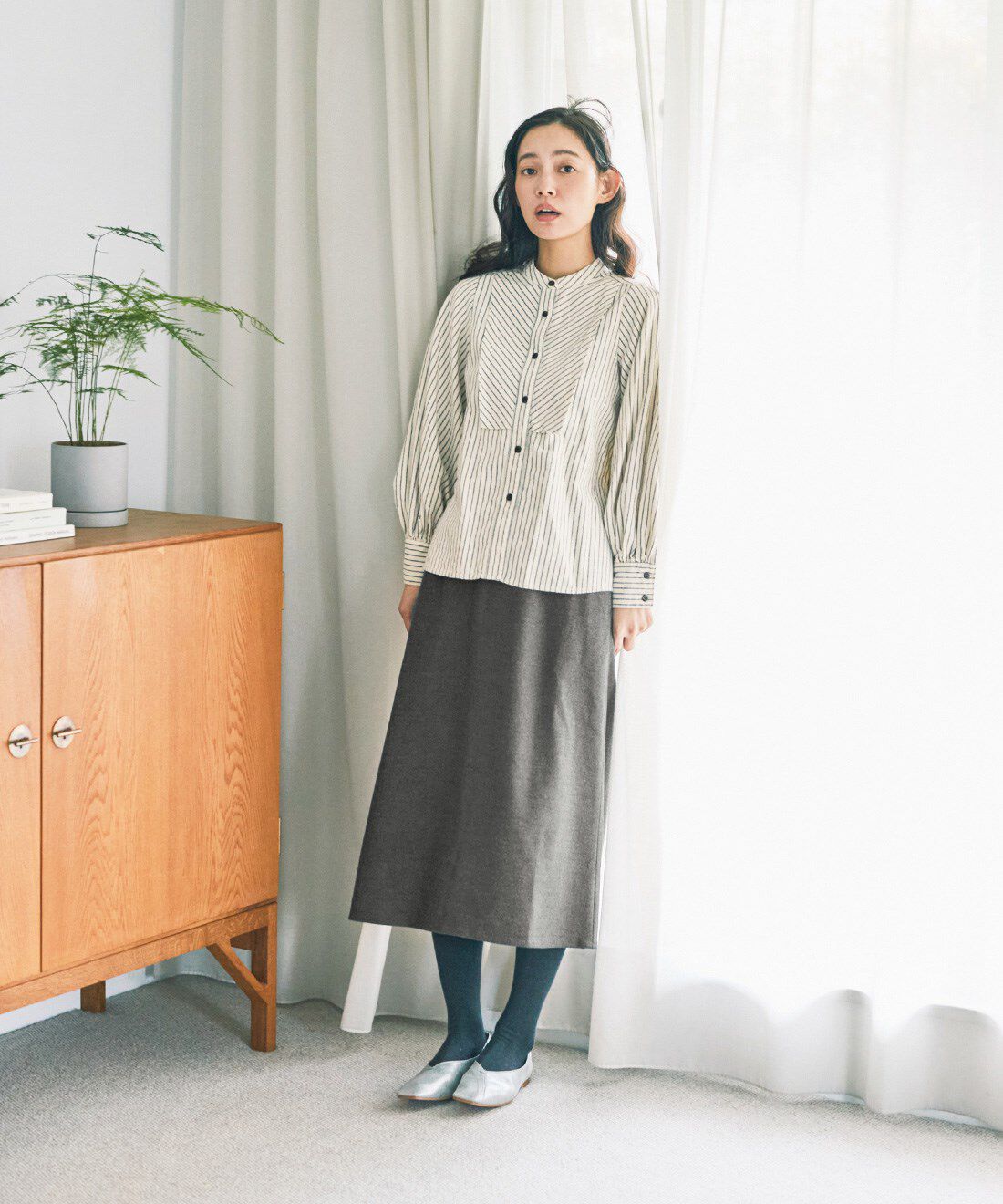 and myera|シック シンプル スカート グレーのコーディネート