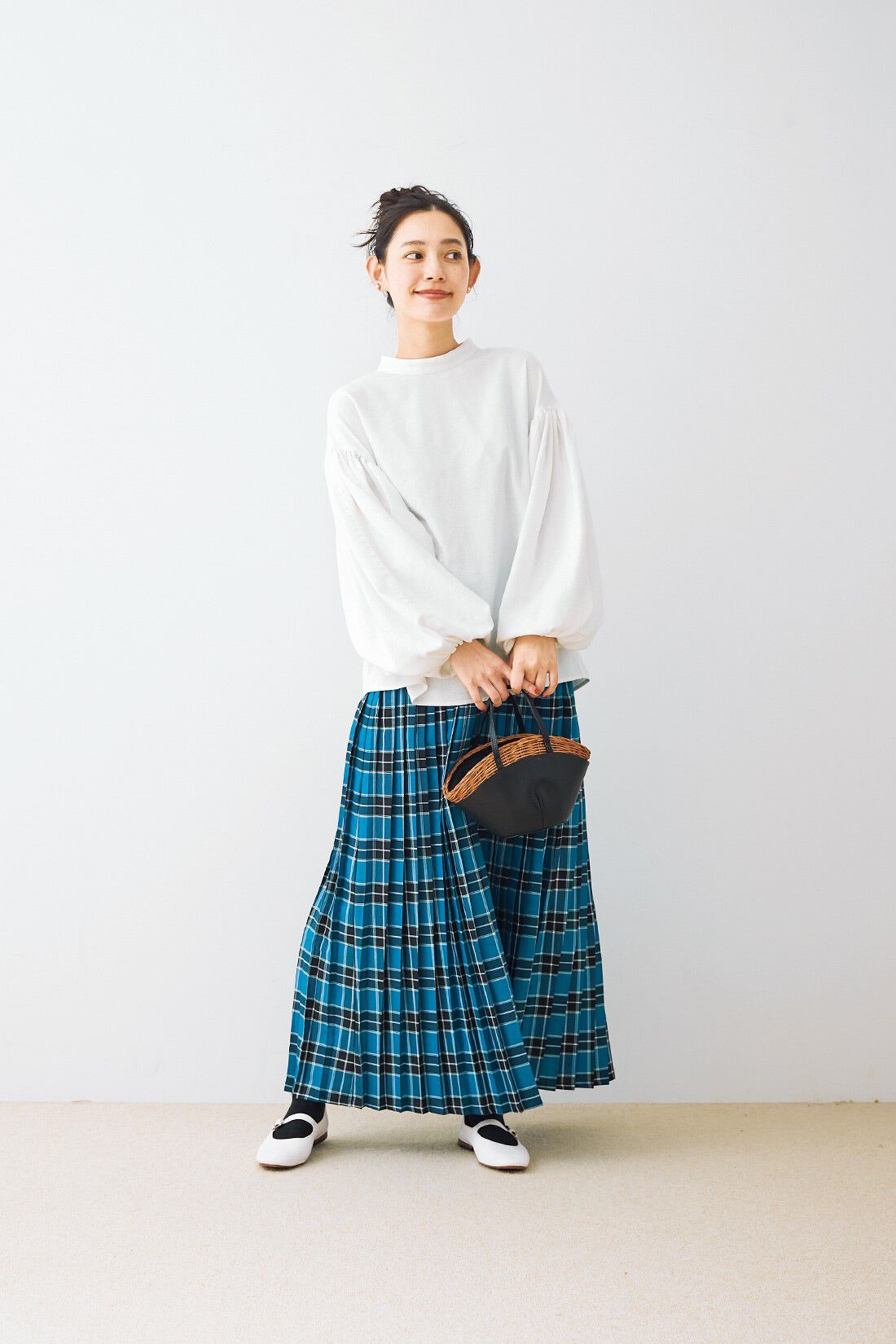 and myera|ボリュームスリーブ トップス 〈白〉のコーディネート