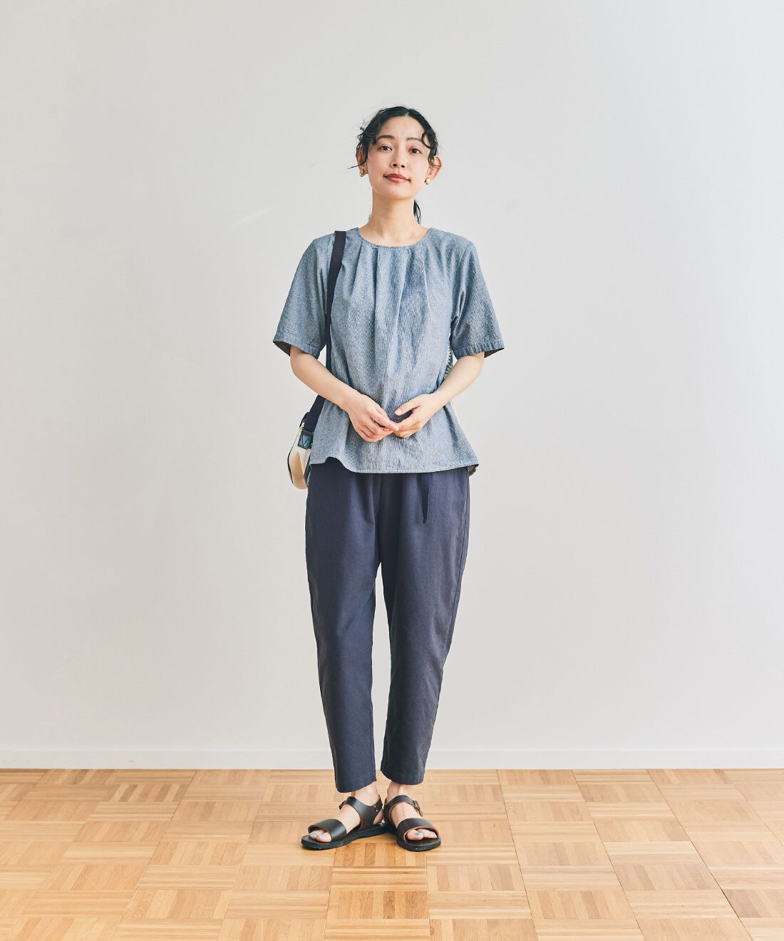and myera［アンドマイラ］|and myera マーガレット刺しゅうトップス