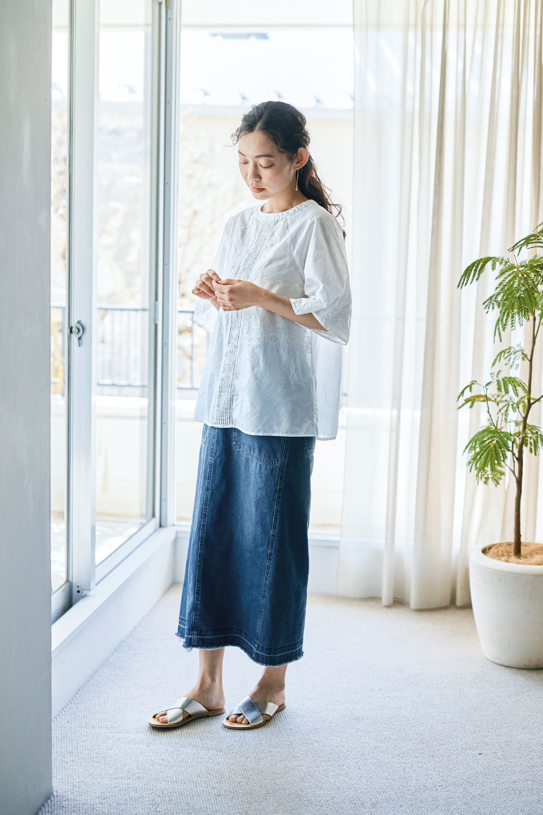 and myera［アンドマイラ］|ａｎｄ　ｍｙｅｒａ台形のデニムスカートのコーディネート