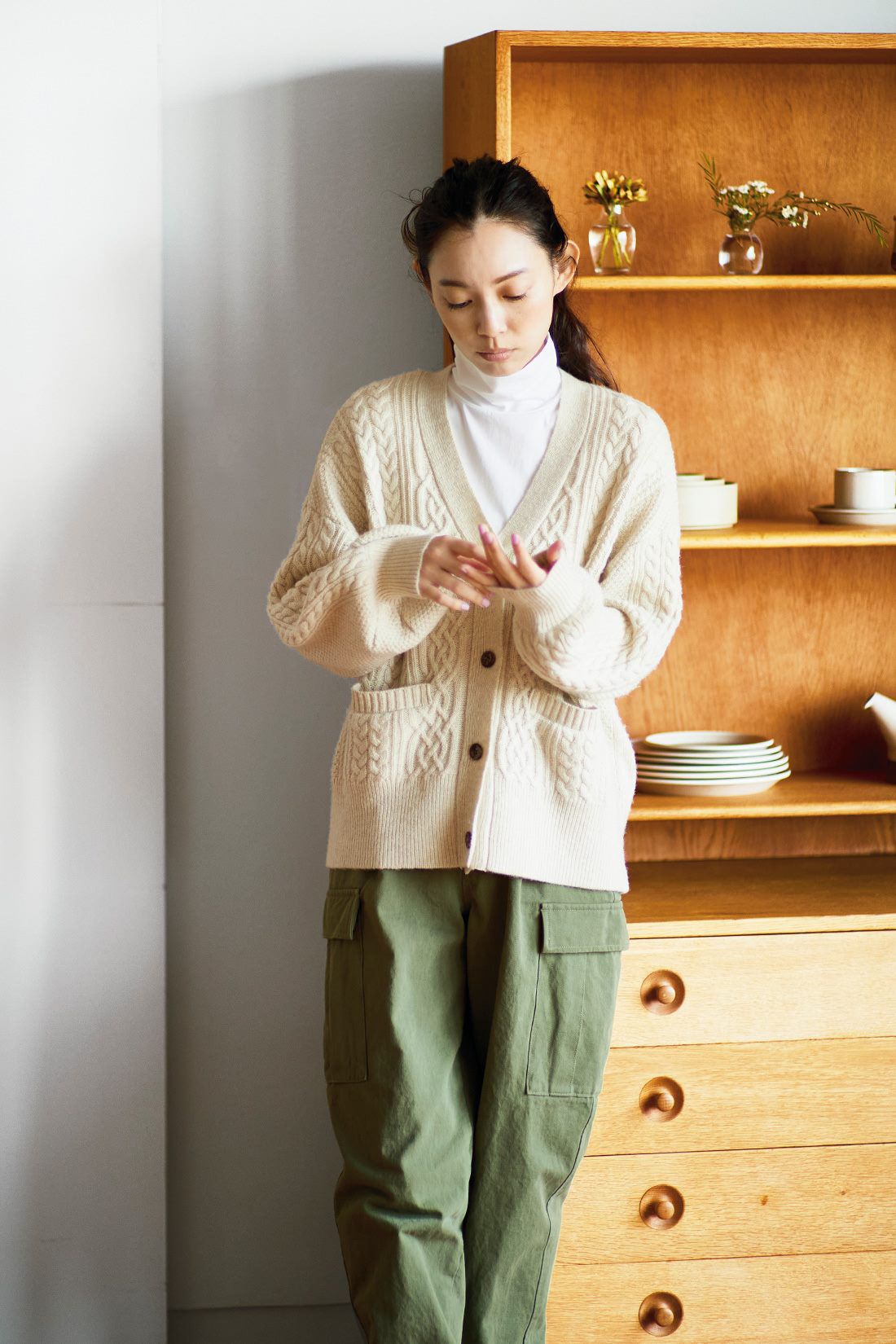 and myera|ａｎｄ　ｍｙｅｒａサルエルカーゴパンツのコーディネート