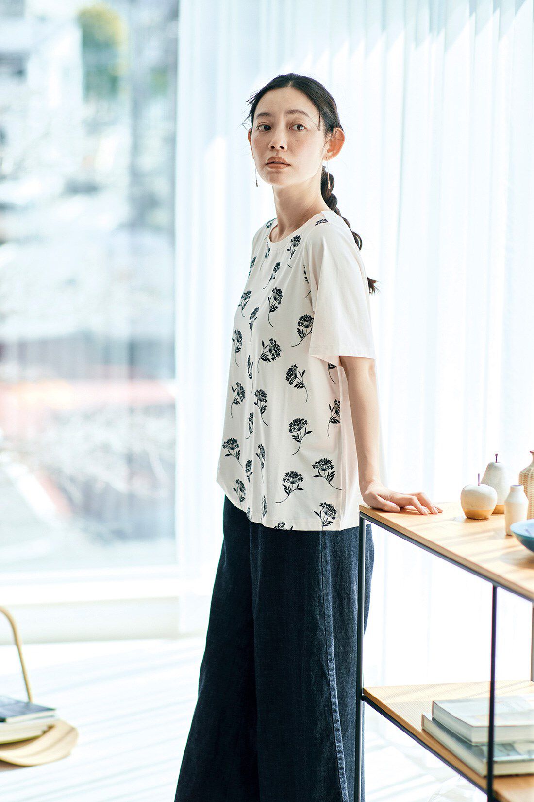 and myera［アンドマイラ］|ａｎｄ　ｍｙｅｒａ花影絵Ｔシャツのコーディネート