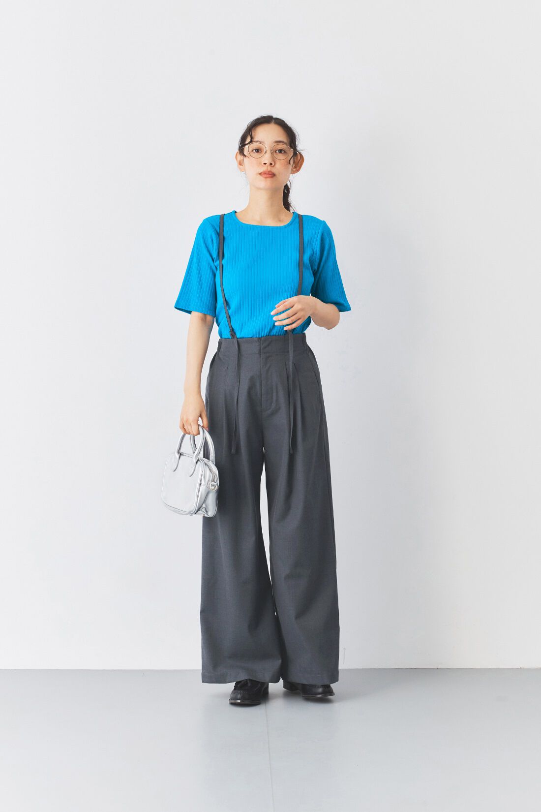 and myera［アンドマイラ］|and myera カーデとＴシャツのセット〈青色〉