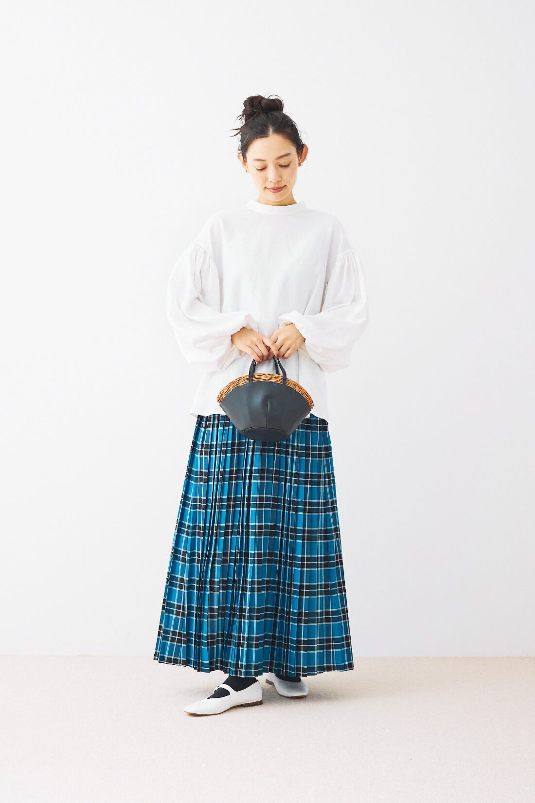 and myera|and myera ボリュームスリーブトップス〈白〉