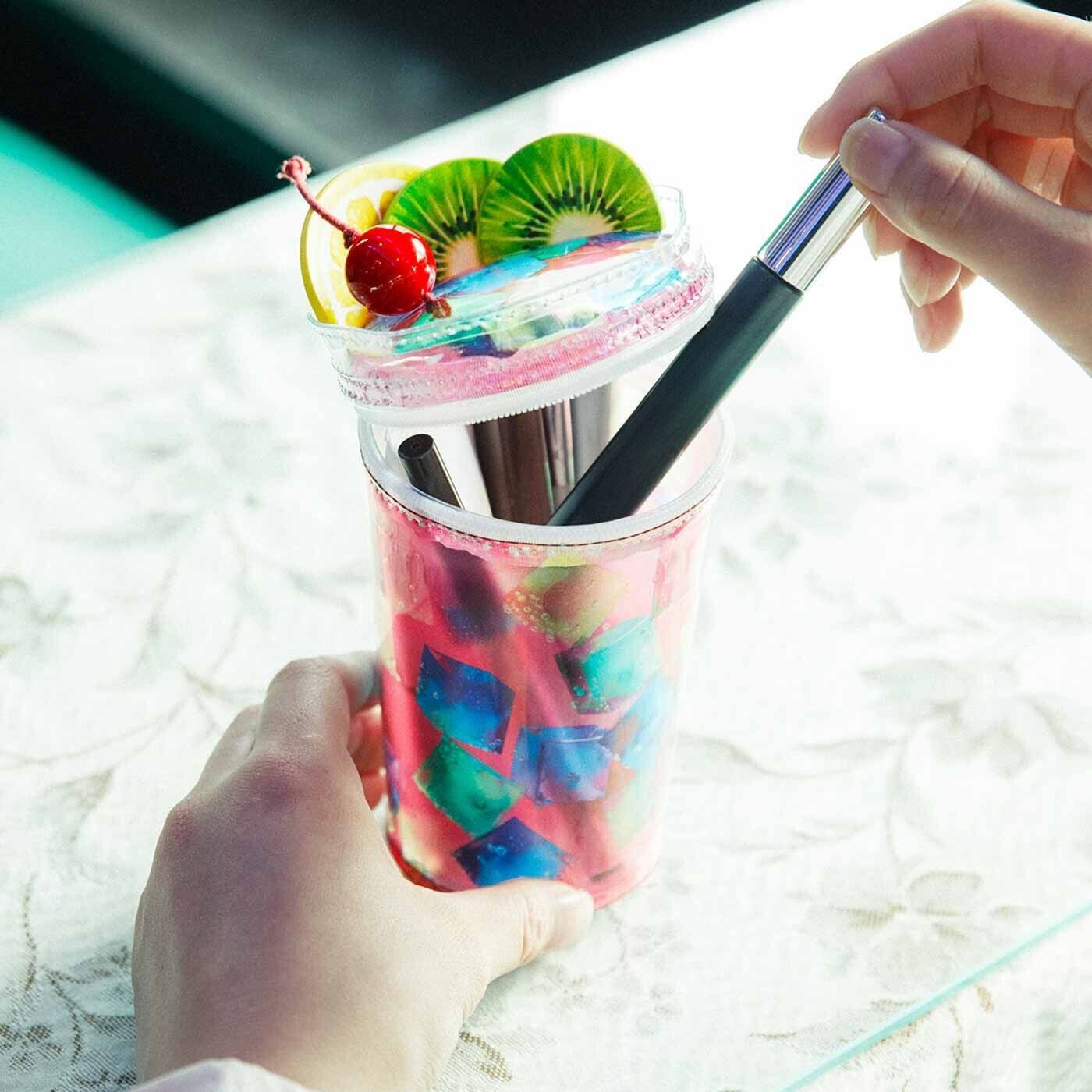 YOU＋MORE！［ユーモア］|YOU+MORE!　喫茶ソワレをいつでも愉（たの）しむ ゼリーの誘惑ポーチの会|マスカラやリップを立ててしまえて、出し入れしやすい。