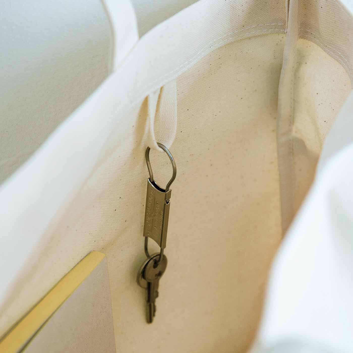 SeeMONO[シーモノ］|ウィンドウペンチェックが新鮮な 倉敷製帆布のDAY TRIPトートバッグ|内側にはキーリングを装着できるループ付き。