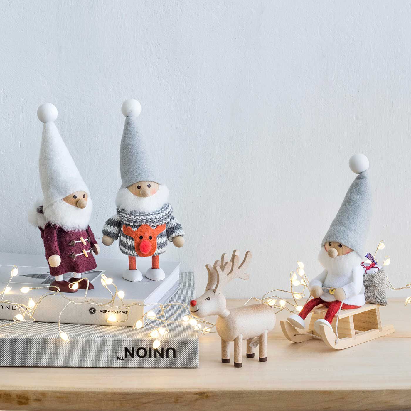 SeeMONO|ヨーロッパの職人が手作りした北欧の妖精〈ダッフルコートを着たサンタ　星に願いを〉／ノルディカニッセ